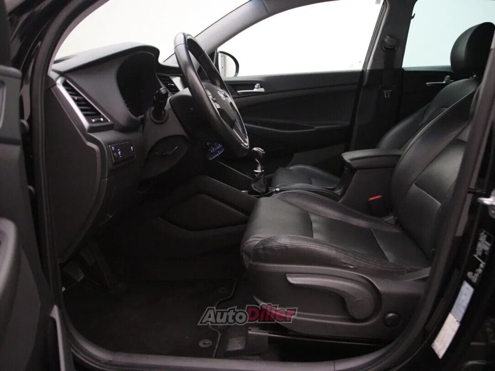 Hyundai Tucson Premium 1.7 85kW 2016, kuva 4/10