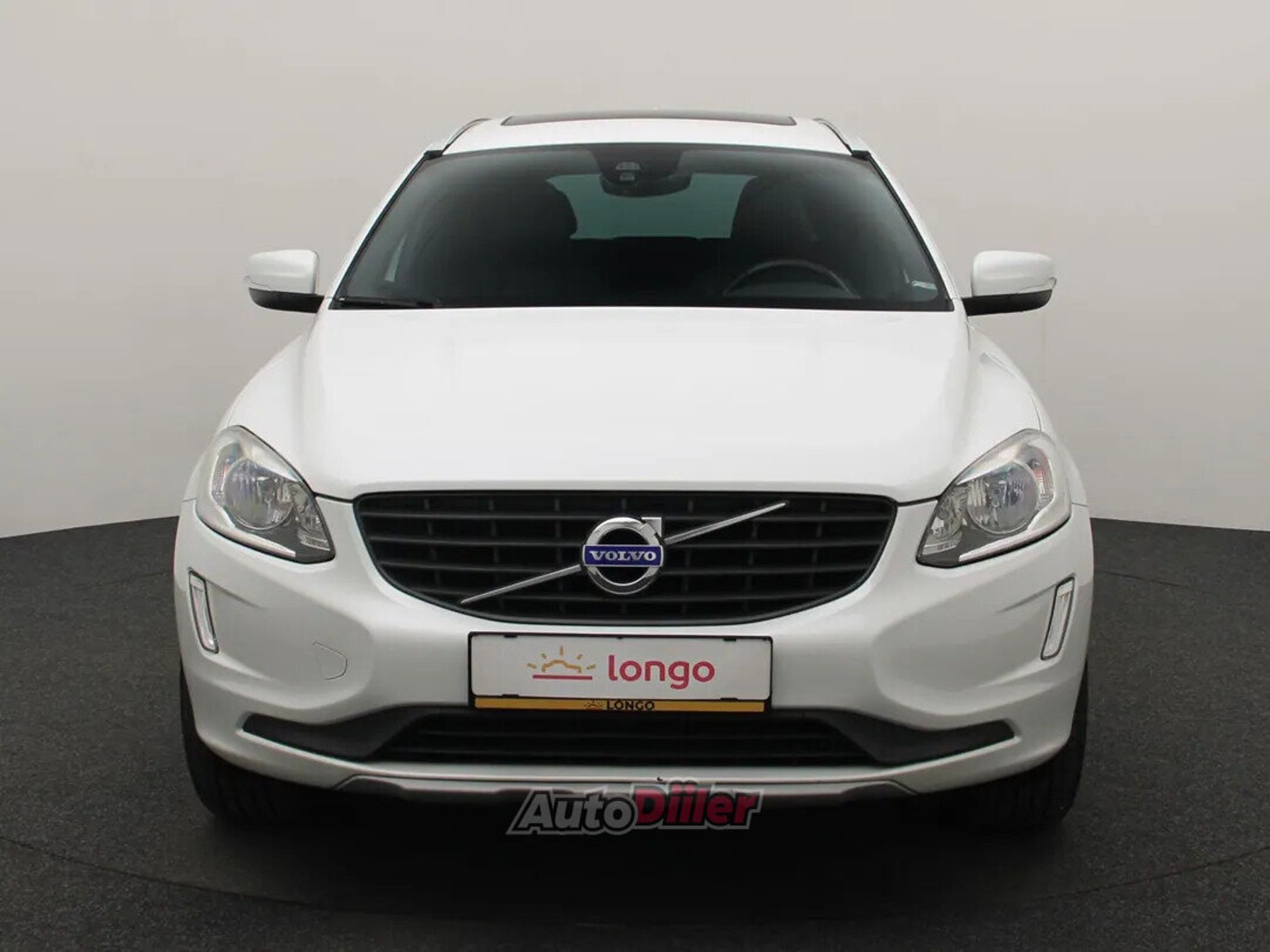 Volvo XC60 Kinetic 2.0 110kW 2015, photo 3/10