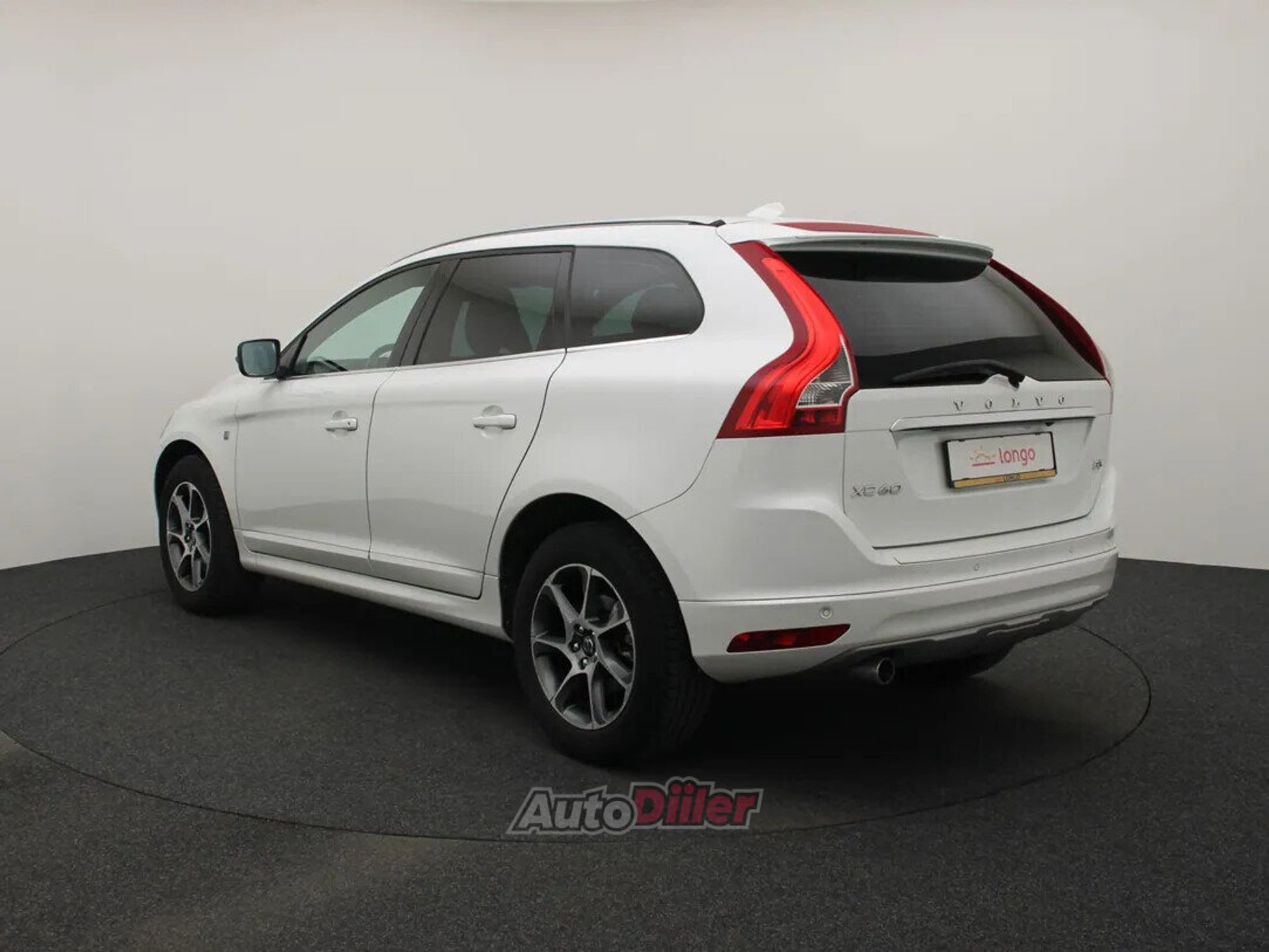 Volvo XC60 Kinetic 2.0 110kW 2015, photo 7/10