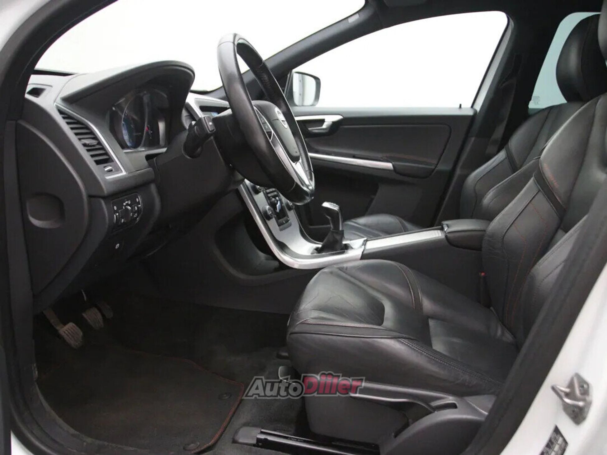 Volvo XC60 Kinetic 2.0 110kW 2015, photo 4/10