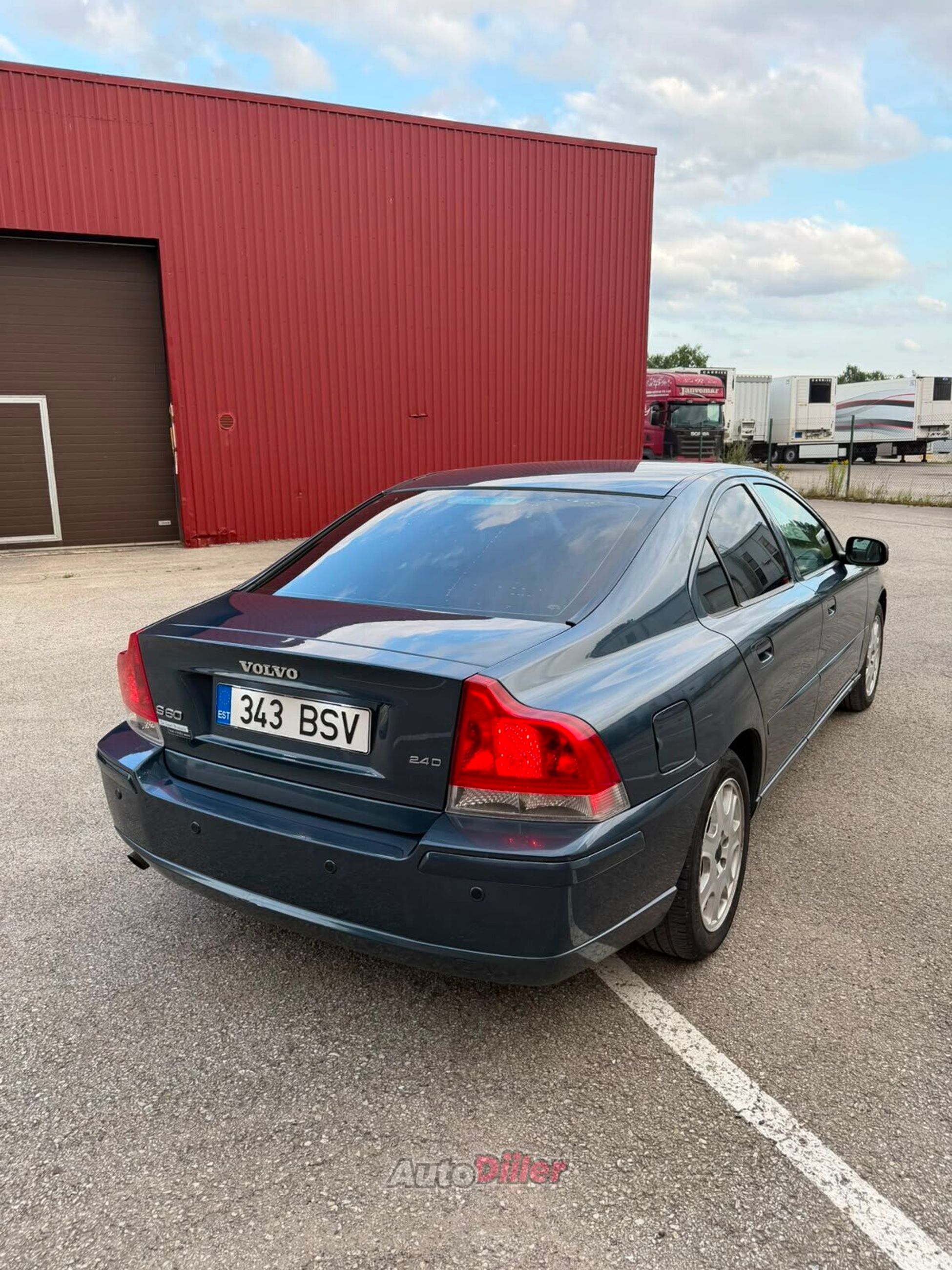 Volvo S60 2.4 120kW 2006, photo 3/5