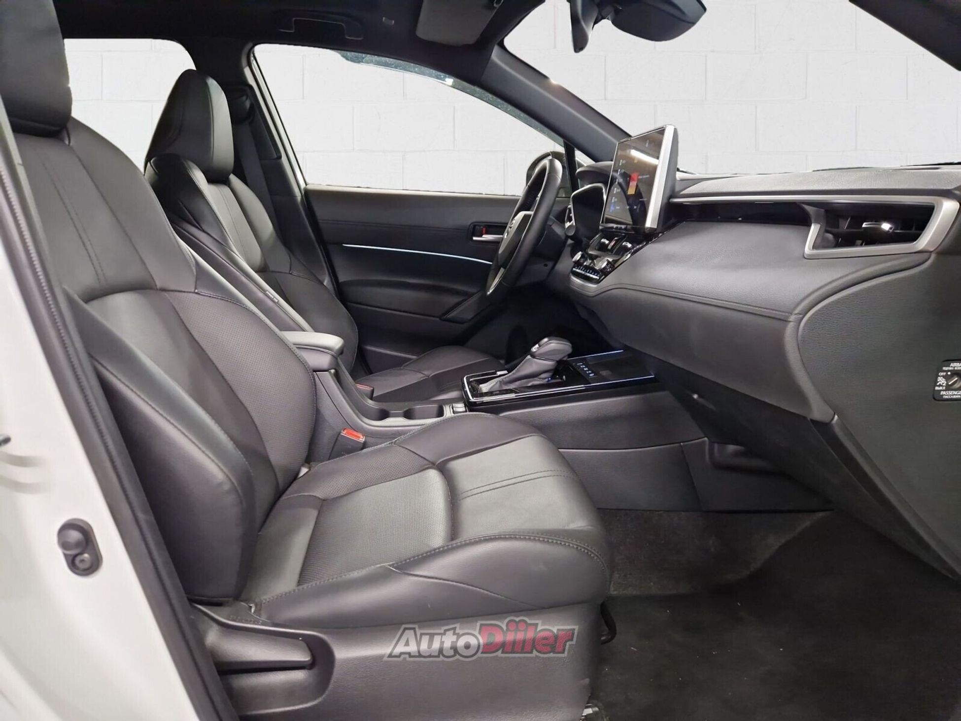 Toyota Corolla Cross 2025, photo 6/10