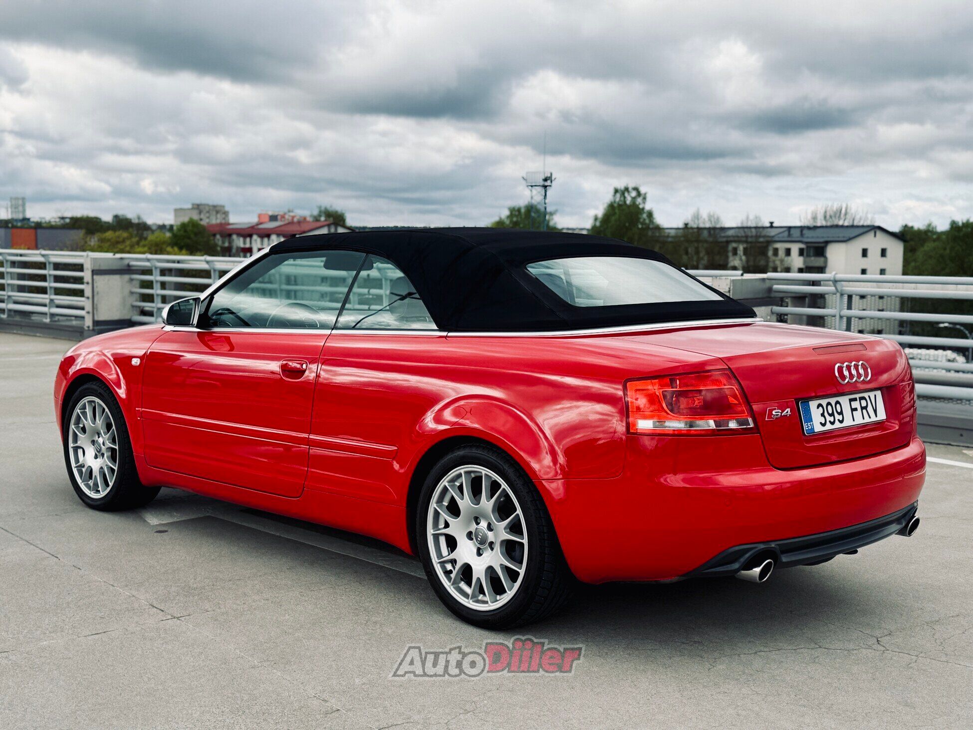 Audi S4 V8 4.2 4.2 253kW 2004, kuva 4/10