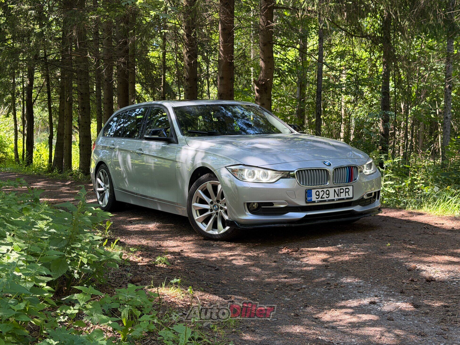 BMW 320 Modern XDrive 2.0 135kW 2014, photo 2/10
