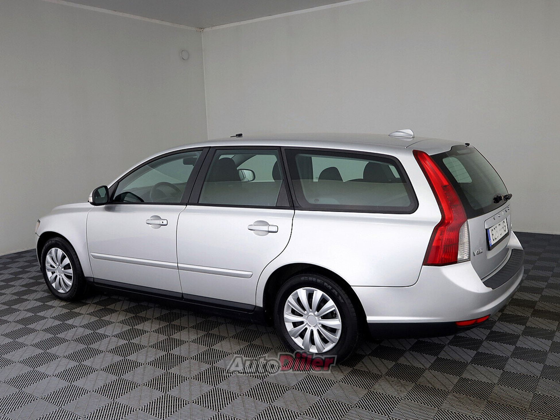 Volvo V50 1.6 80kW 2009, photo 4/7