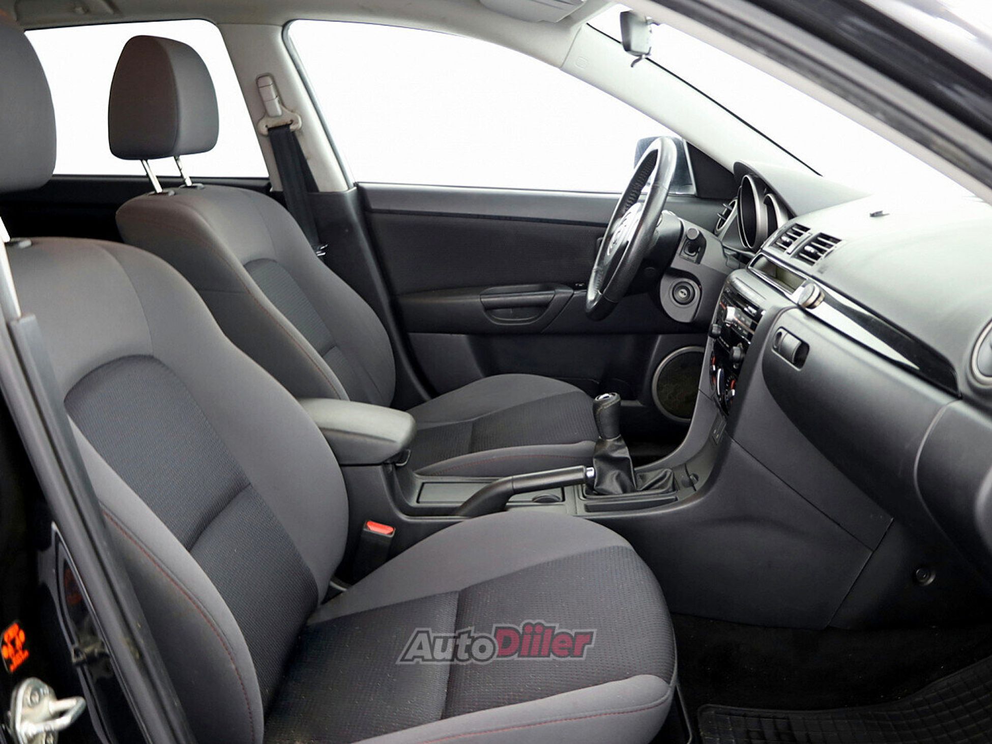 Mazda 3 1.6 77kW 2008, photo 6/7