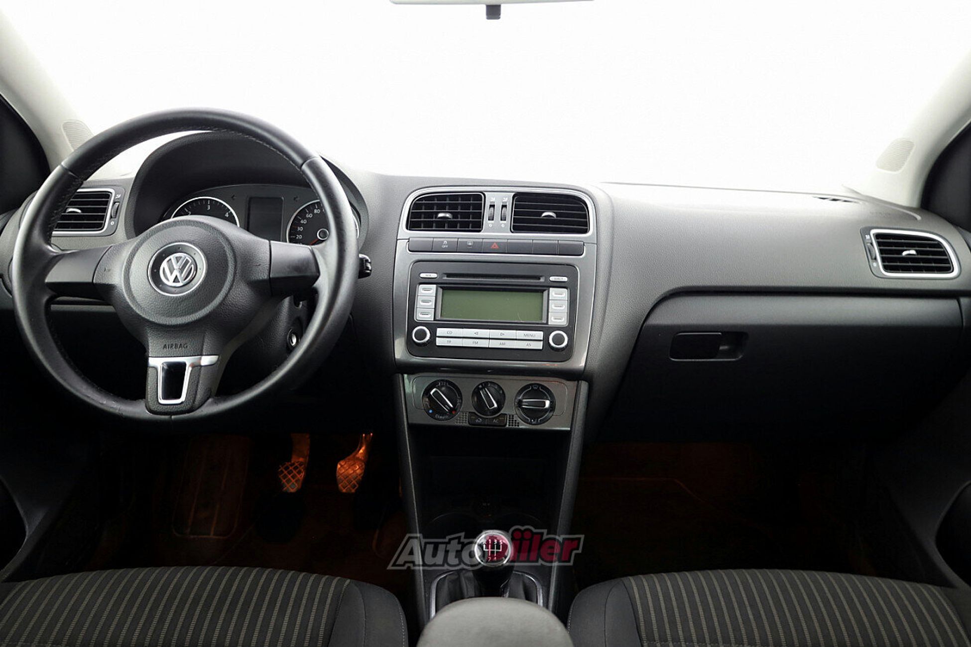 Volkswagen Polo 1.6 66kW 2010, kuva 5/7