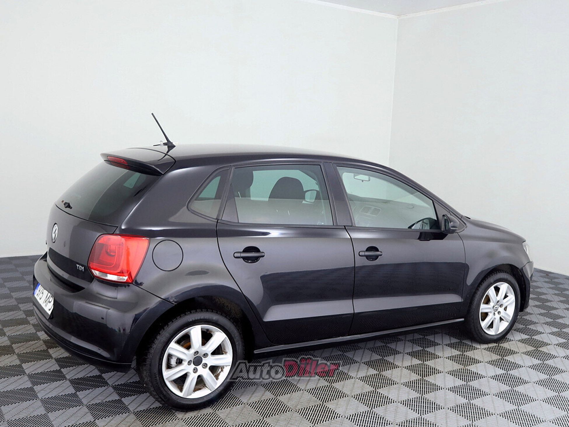 Volkswagen Polo 1.6 66kW 2010, kuva 3/7