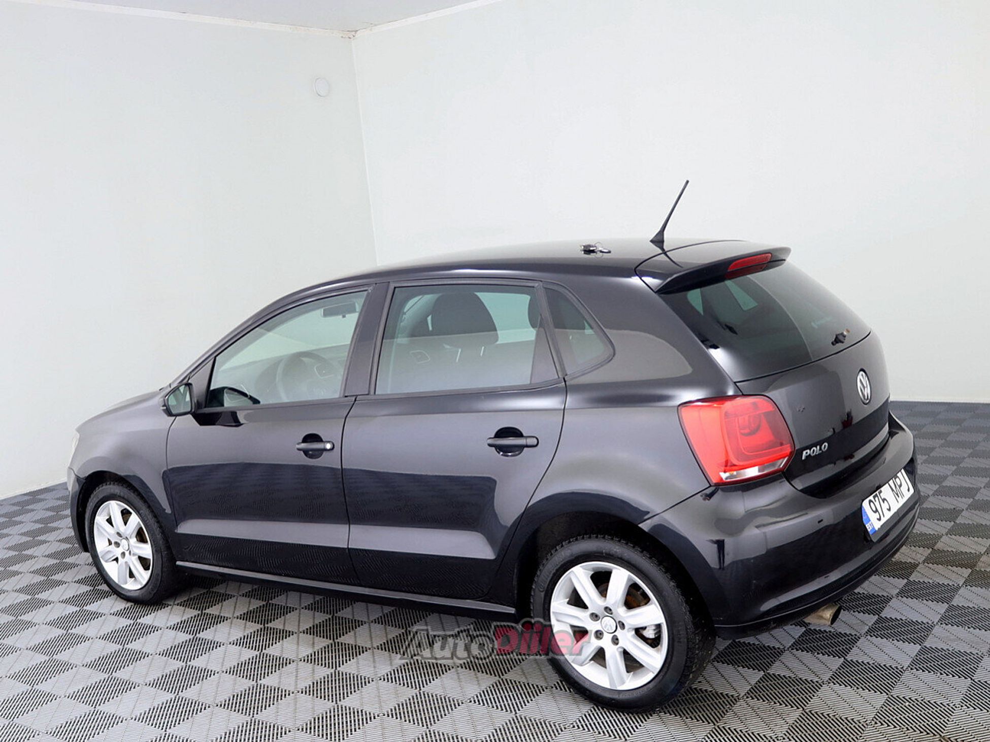 Volkswagen Polo 1.6 66kW 2010, kuva 4/7