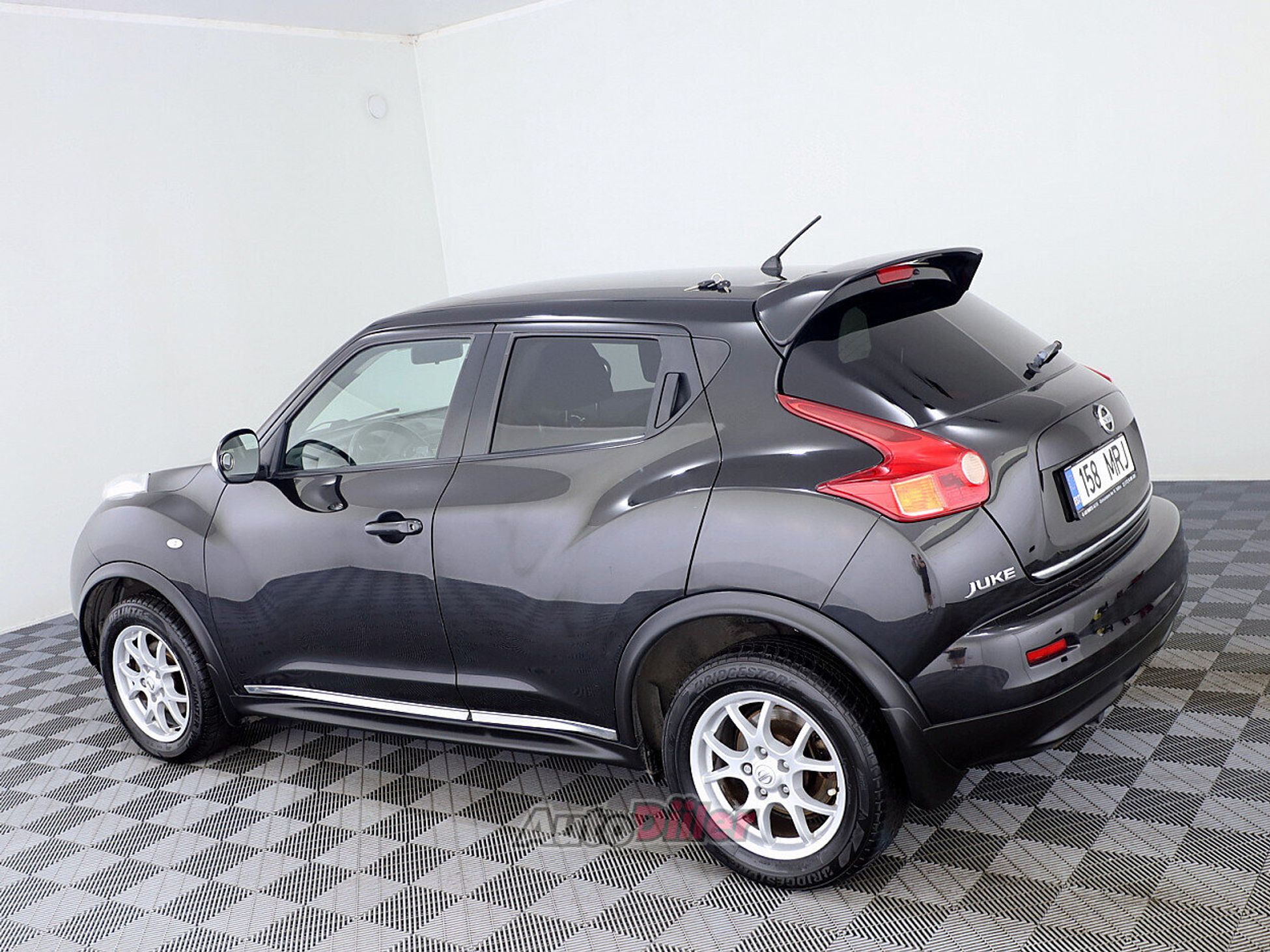 Nissan Juke 1.6 86kW 2012, photo 4/7