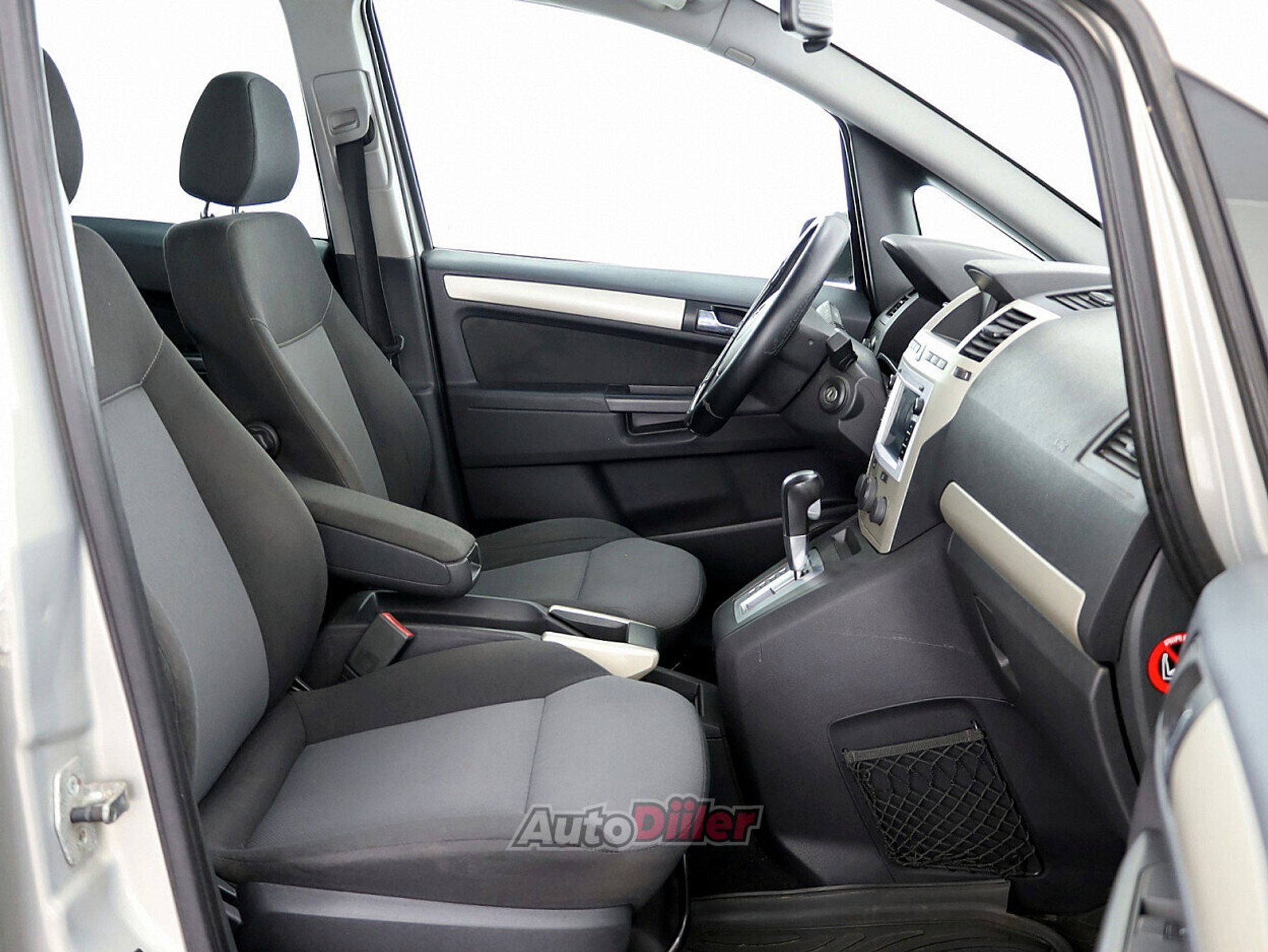 Opel Zafira 1.9 110kW 2008, photo 6/8