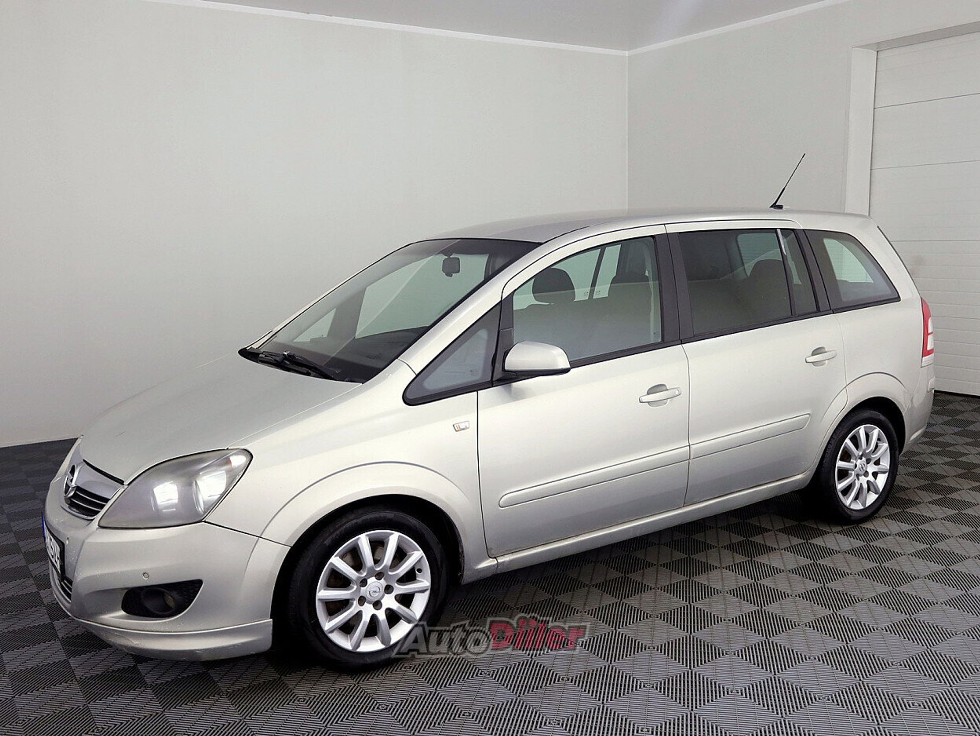 Opel Zafira 1.9 110kW 2008, photo 2/8
