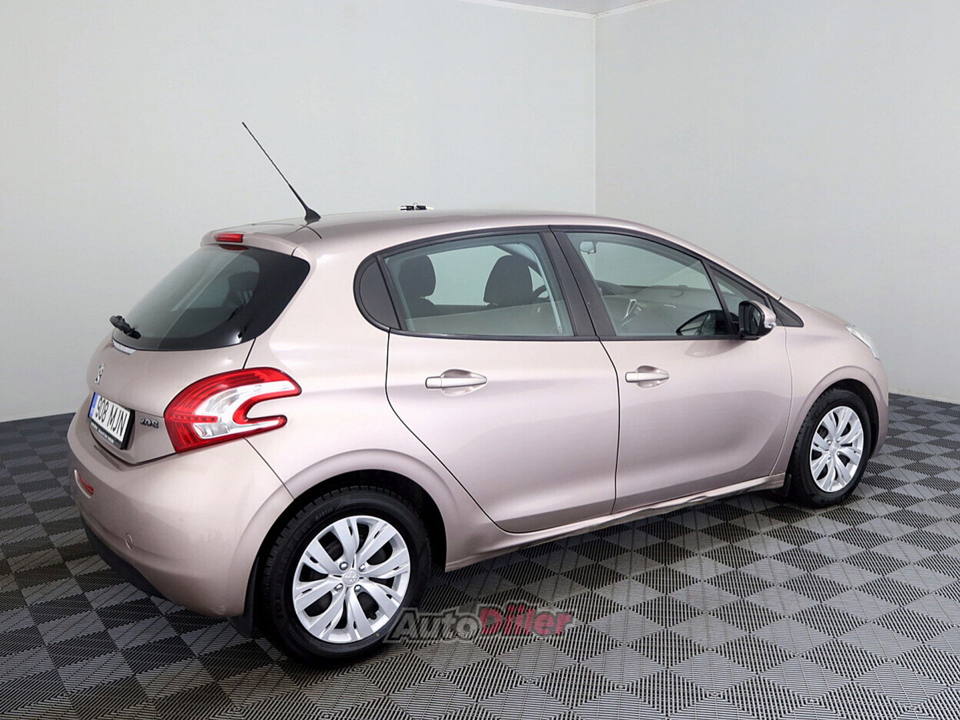 Peugeot 208 1.2 60kW 2014, kuva 3/8