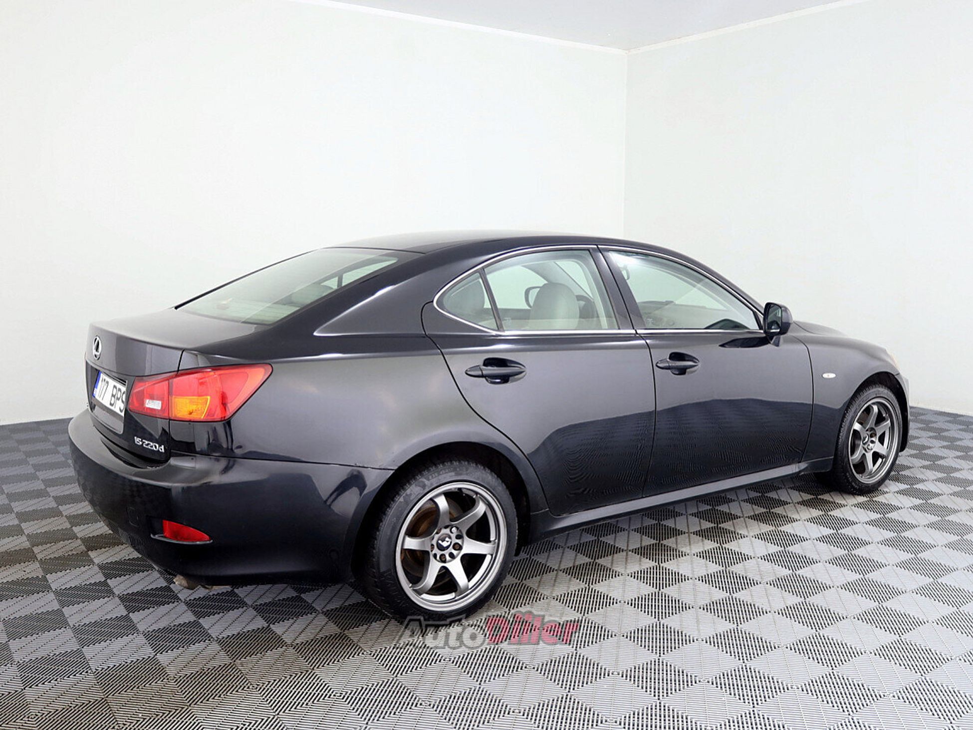 Lexus IS 220 2.2 130kW 2006, photo 2/10