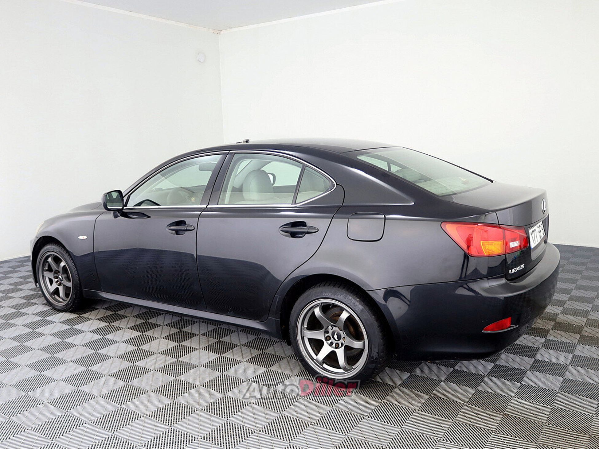 Lexus IS 220 2.2 130kW 2006, photo 5/10