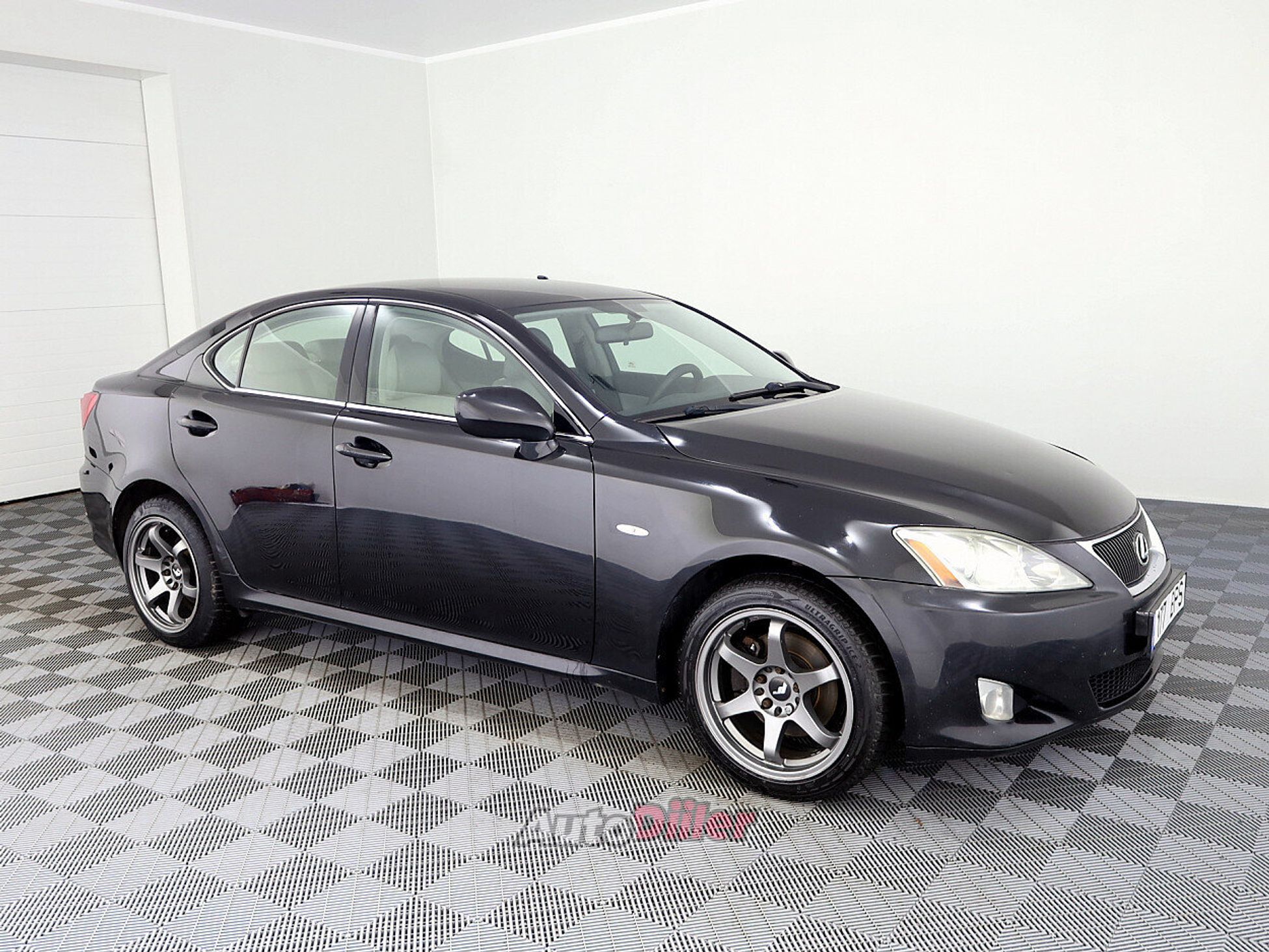 Lexus IS 220