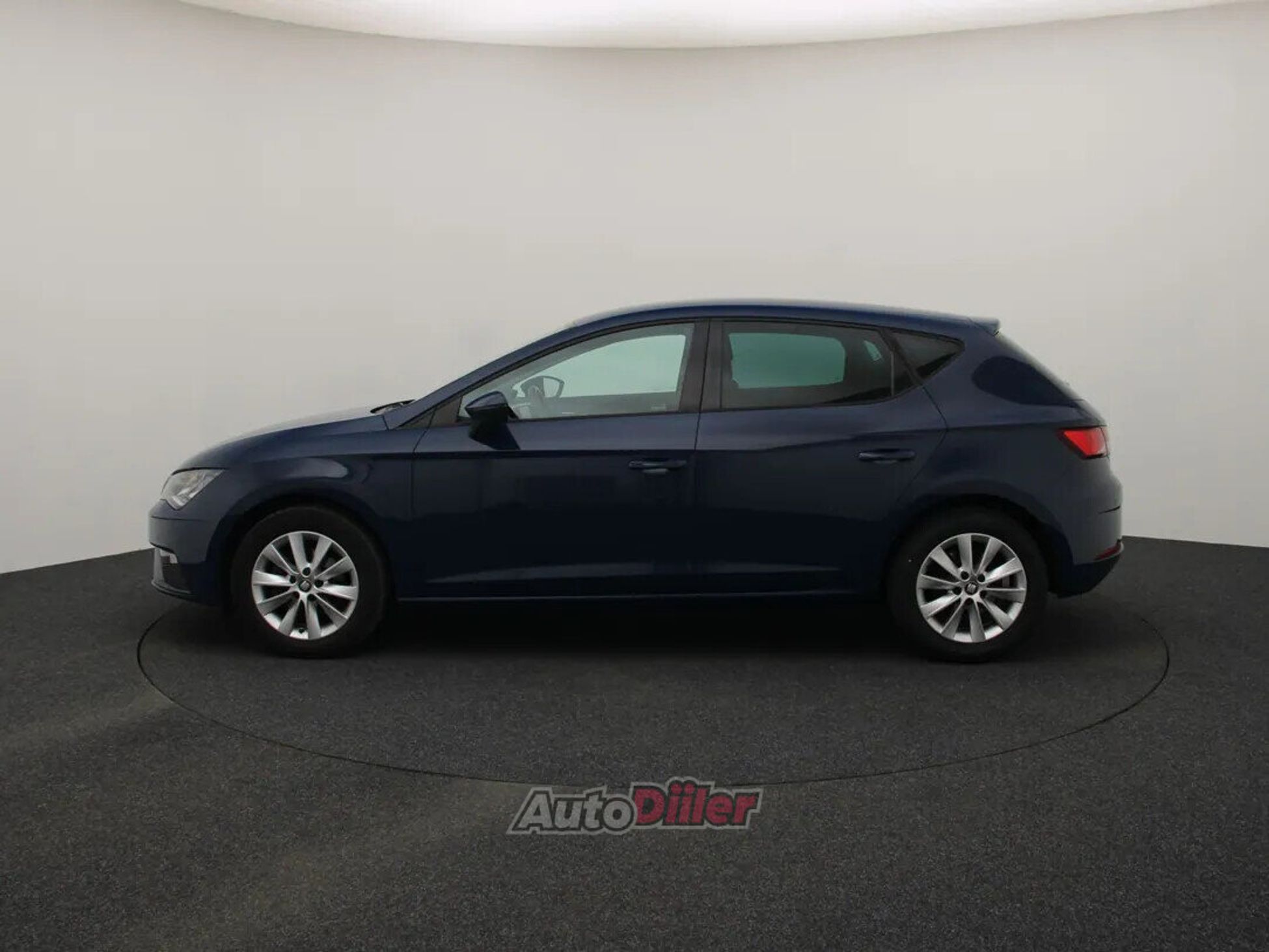 SEAT Leon 2018, photo 6/10