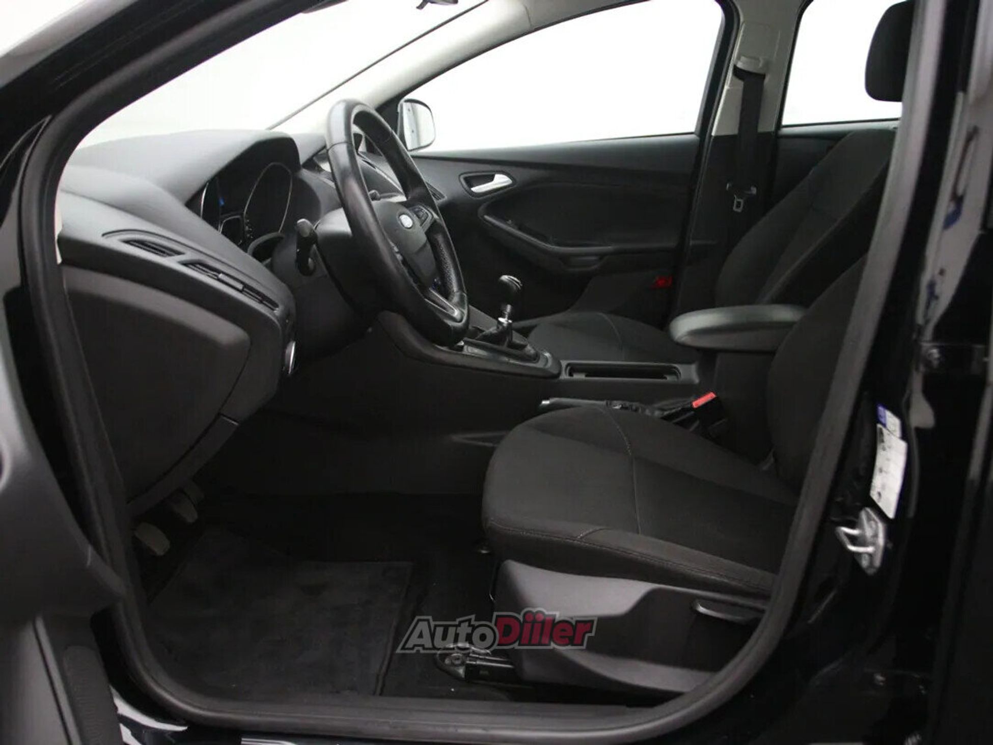 Ford Focus Trend Edition 1.5 70kW 2015, kuva 4/10