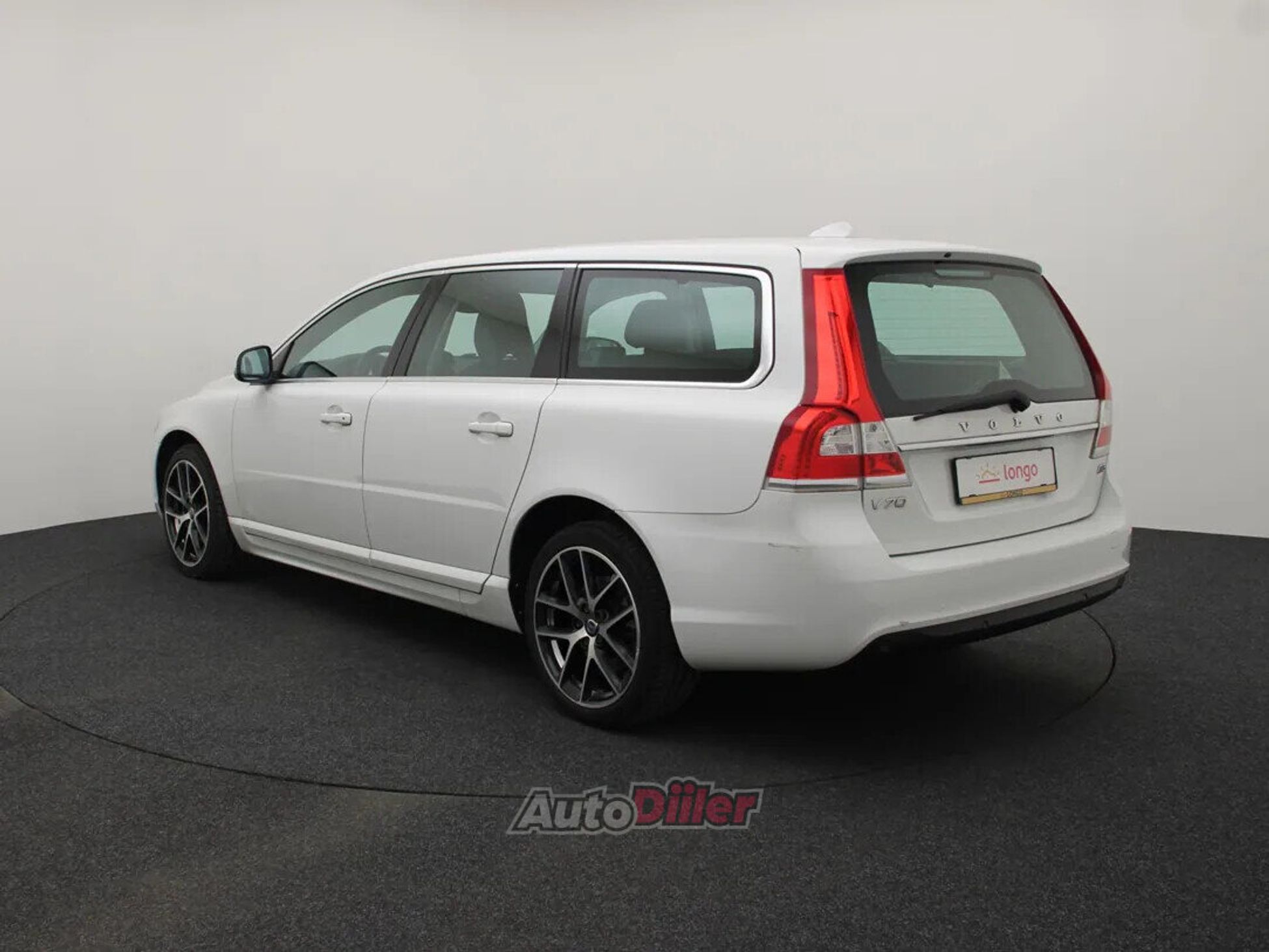 Volvo V70 Polar 2.0 110kW 2016, kuva 7/10