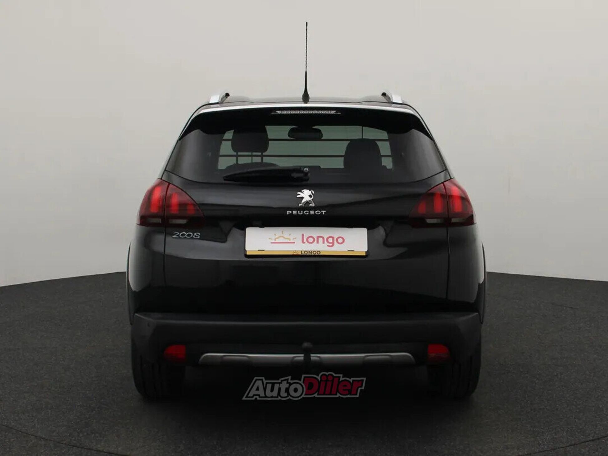 Peugeot 2008 Allure 1.2 81kW 2018, photo 5/10