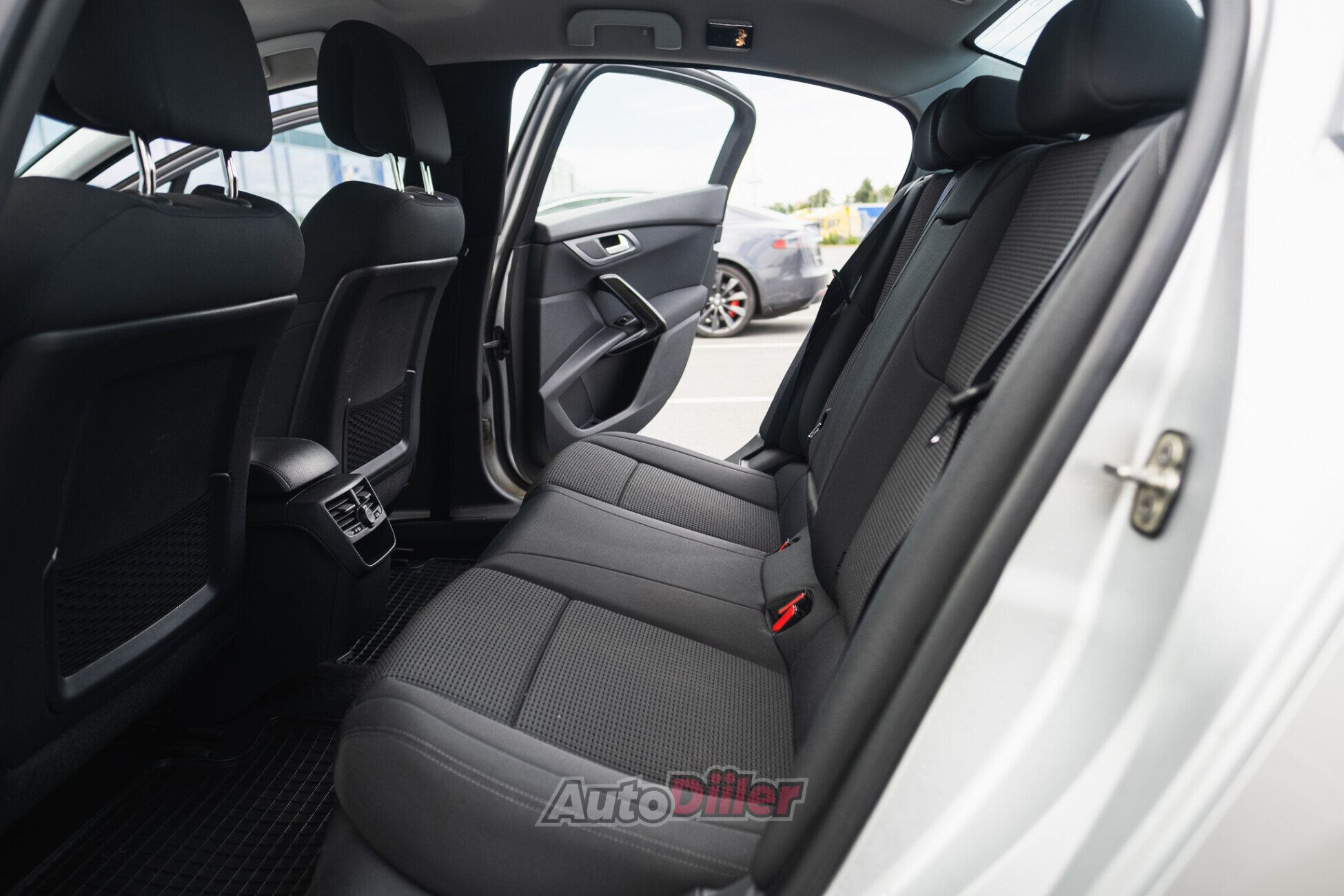 Peugeot 508 1.6 82kW 2011, photo 6/10