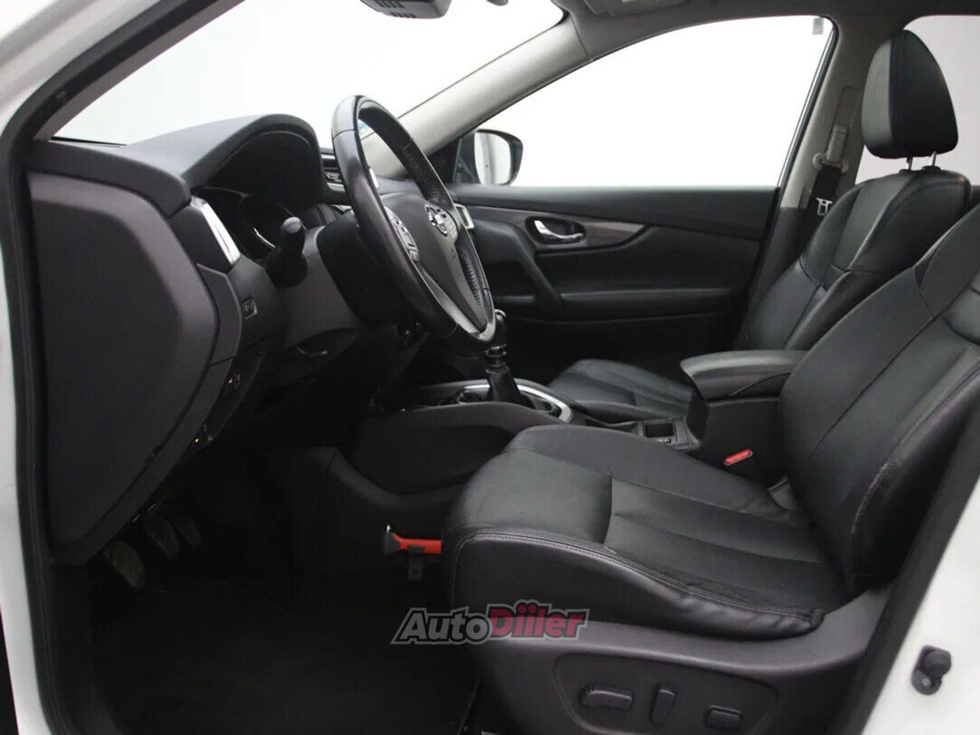 Nissan X-Trail Tekna 1.6 120kW 2016, photo 4/10