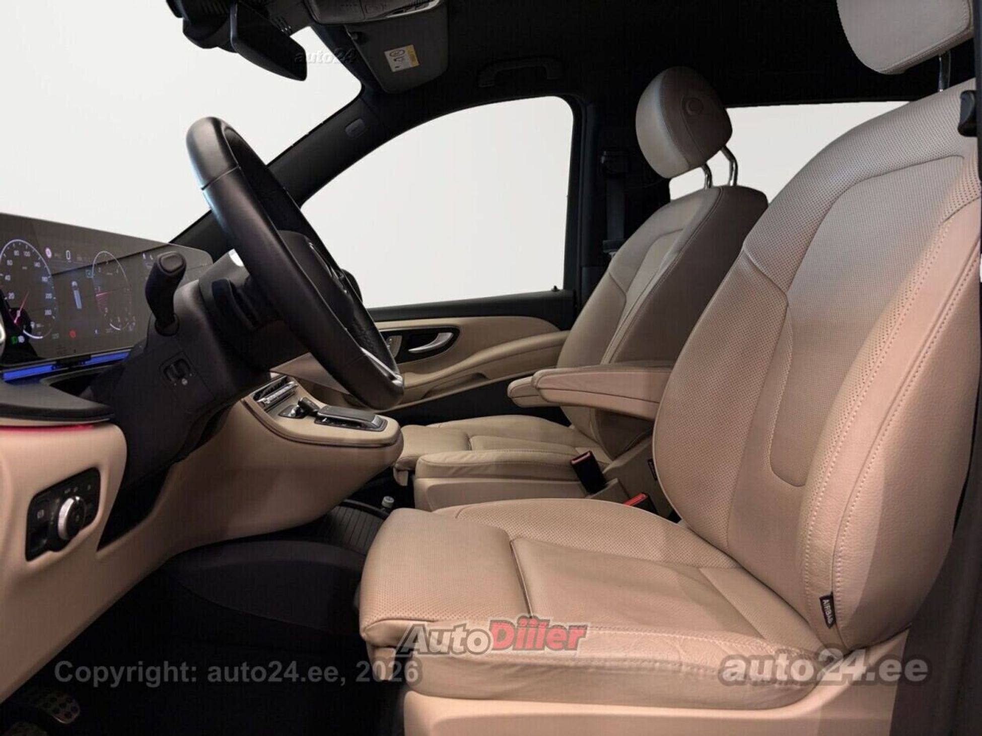 Mercedes-Benz V-sarja 2024, photo 5/10