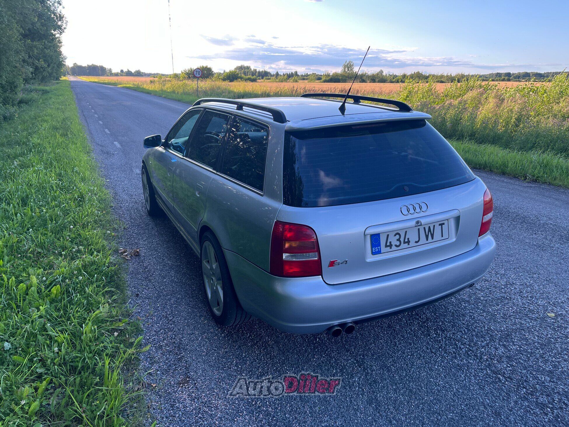 Audi S4 2.7 195kW 1999, kuva 4/9
