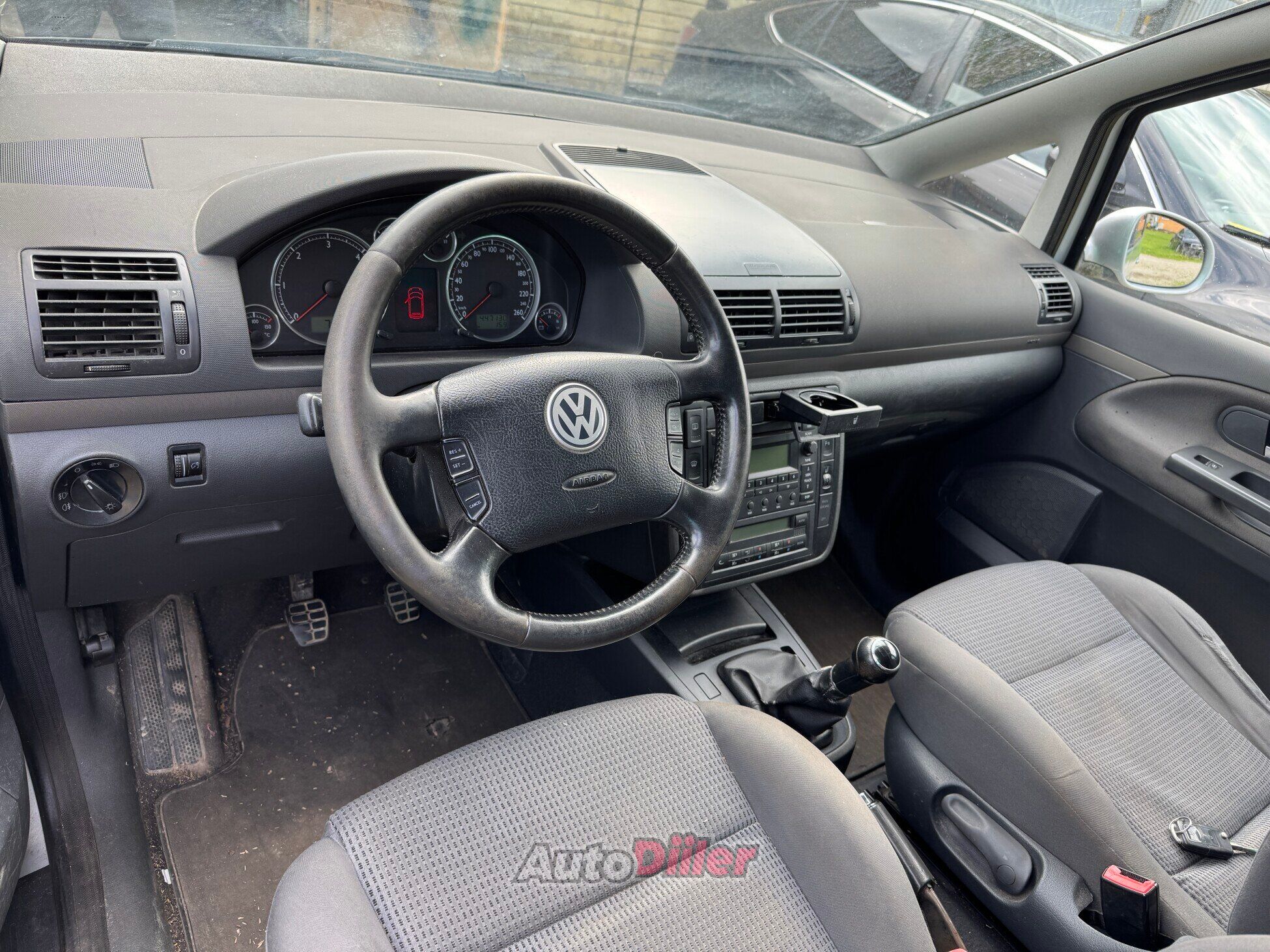Volkswagen Sharan 2.0 103kW 2007, kuva 4/4