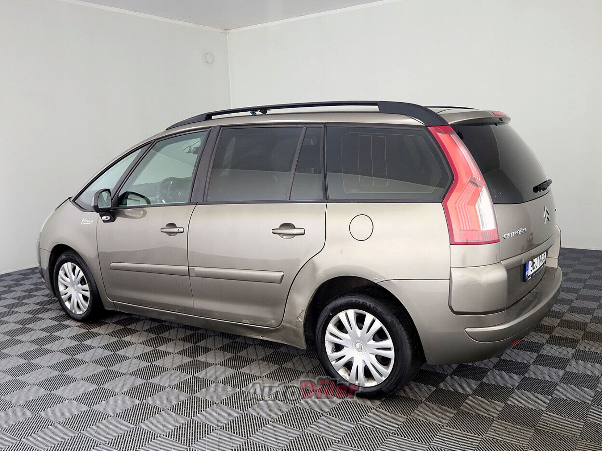 Citroen C4 Picasso 2.0 103kW 2007, photo 4/8
