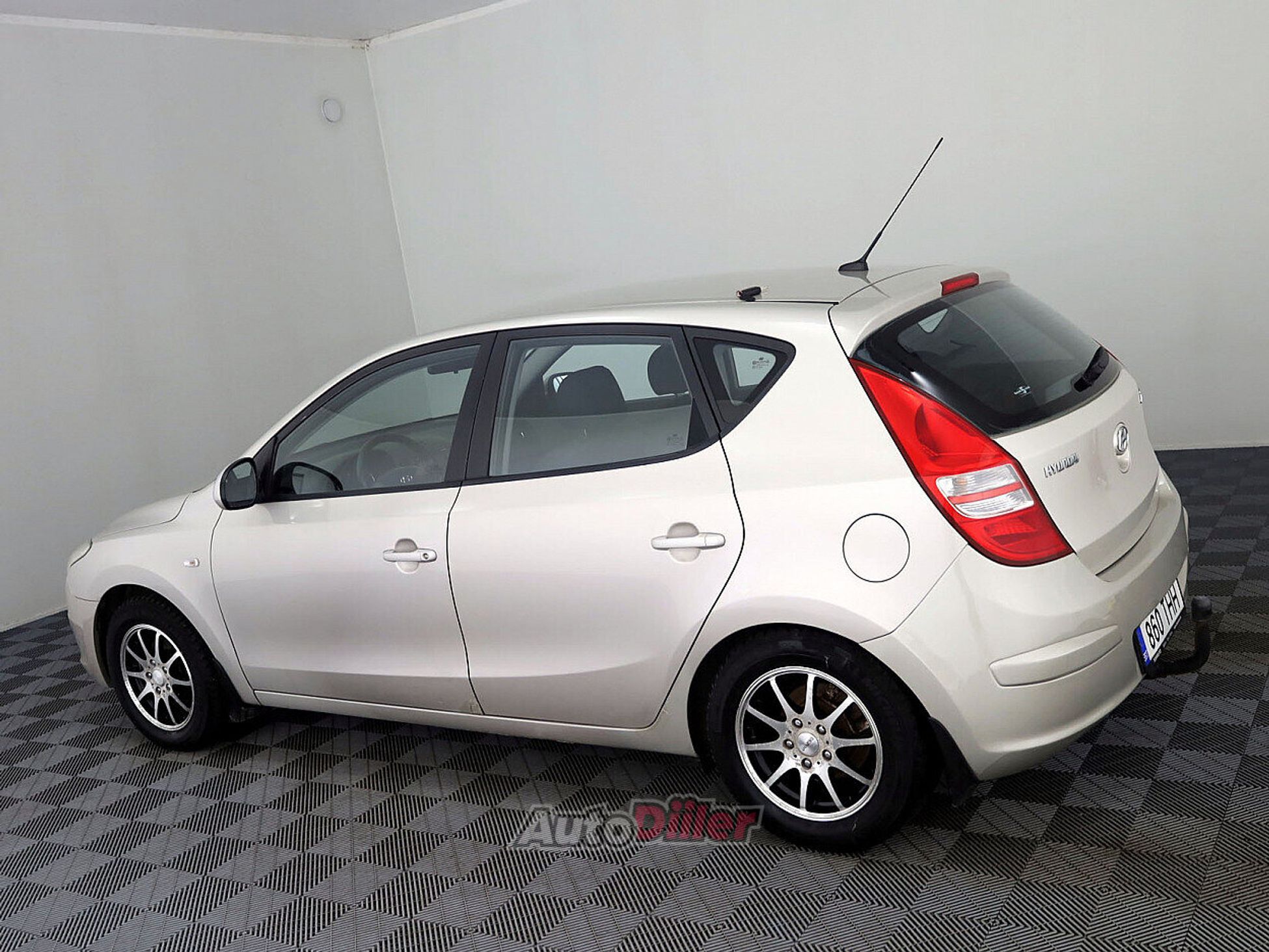 Hyundai i30 1.6 90kW 2008, photo 4/7