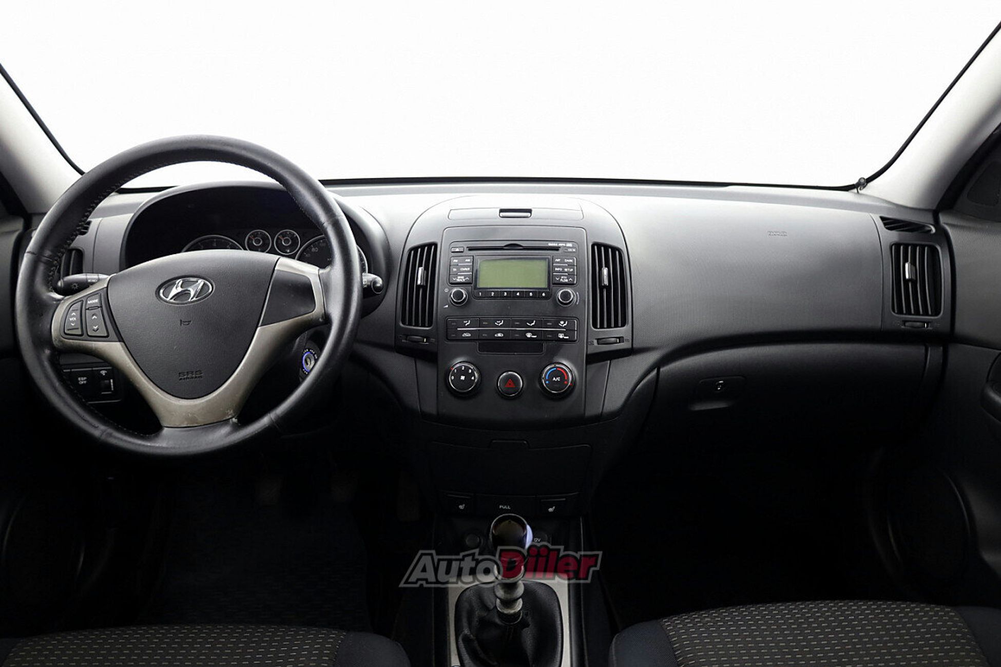 Hyundai i30 1.6 90kW 2008, photo 5/7