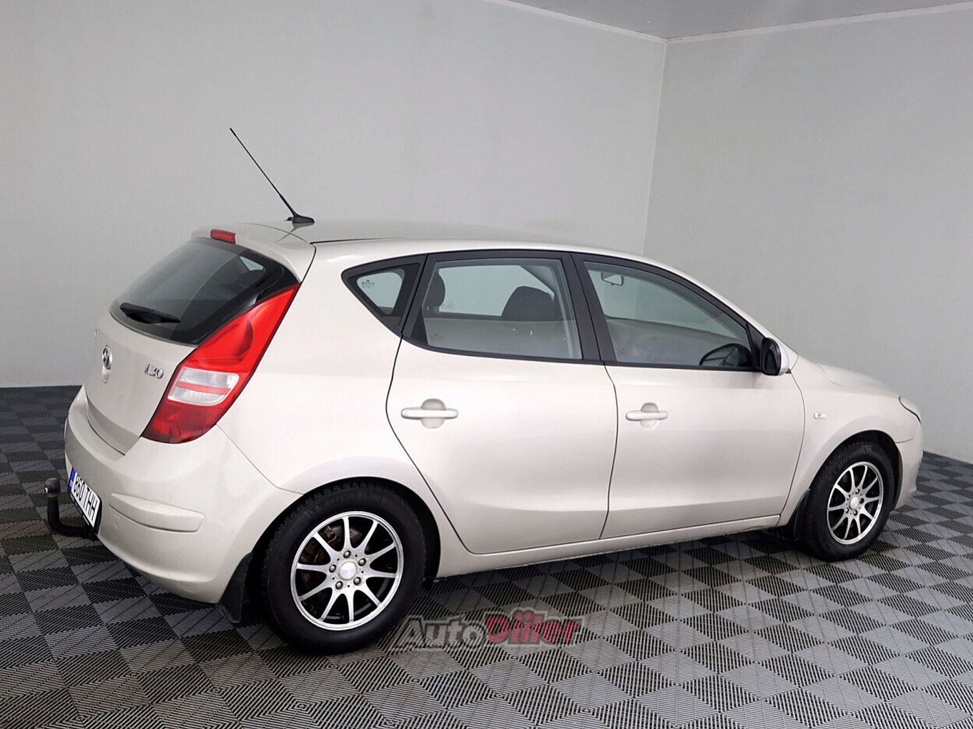 Hyundai i30 1.6 90kW 2008, photo 3/7