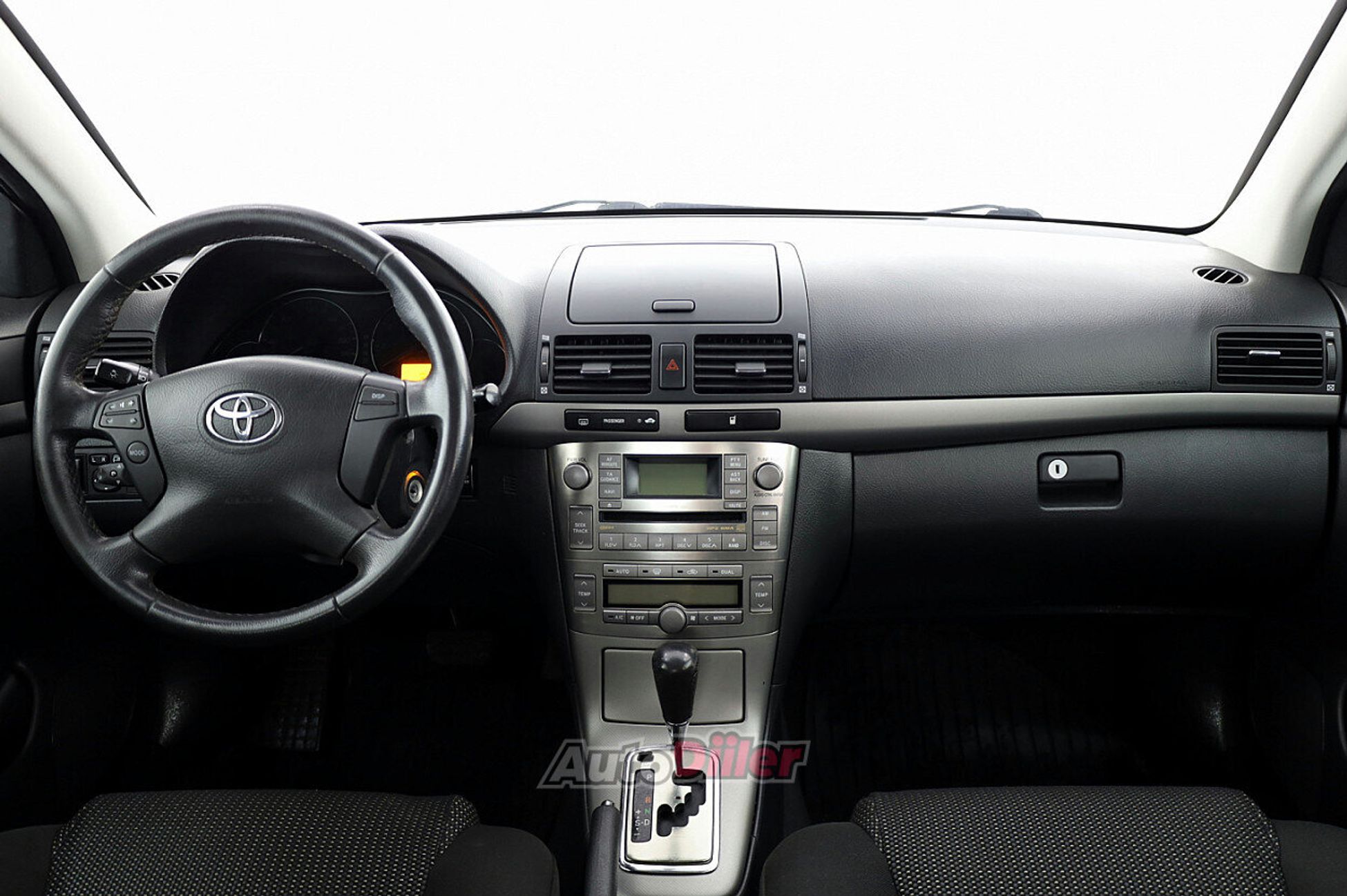 Toyota Avensis 1.8 95kW 2006, photo 5/8