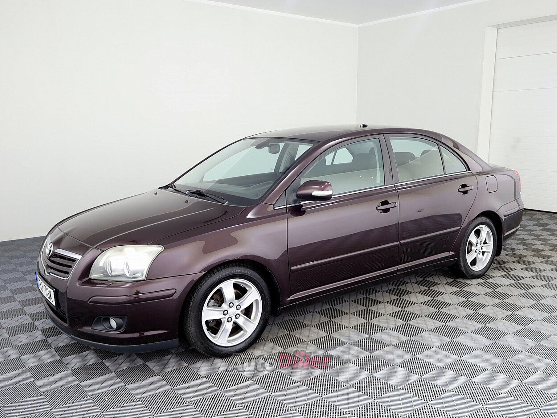Toyota Avensis 1.8 95kW 2006, photo 2/8