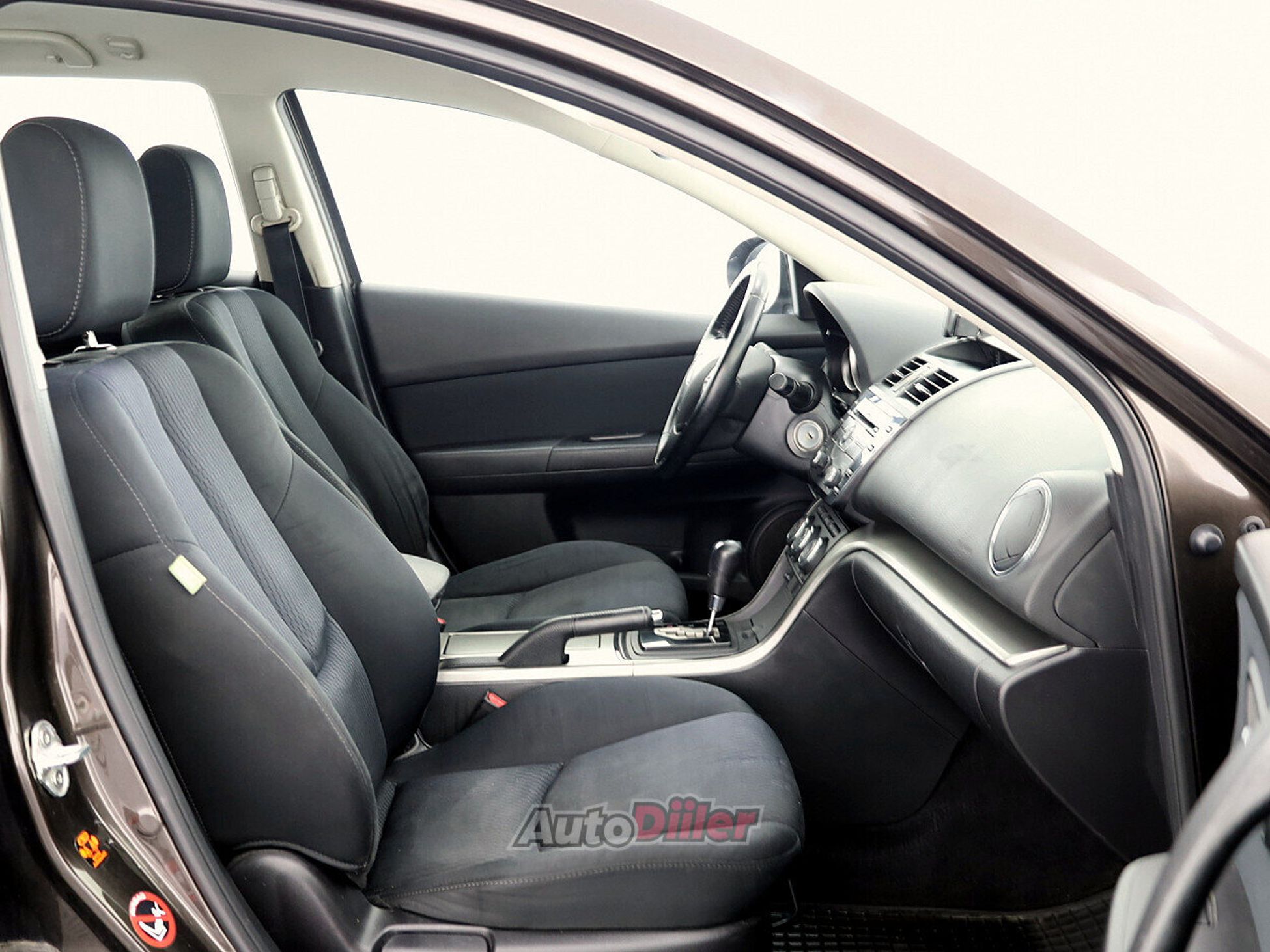 Mazda 6 2.0 114kW 2011, kuva 6/7