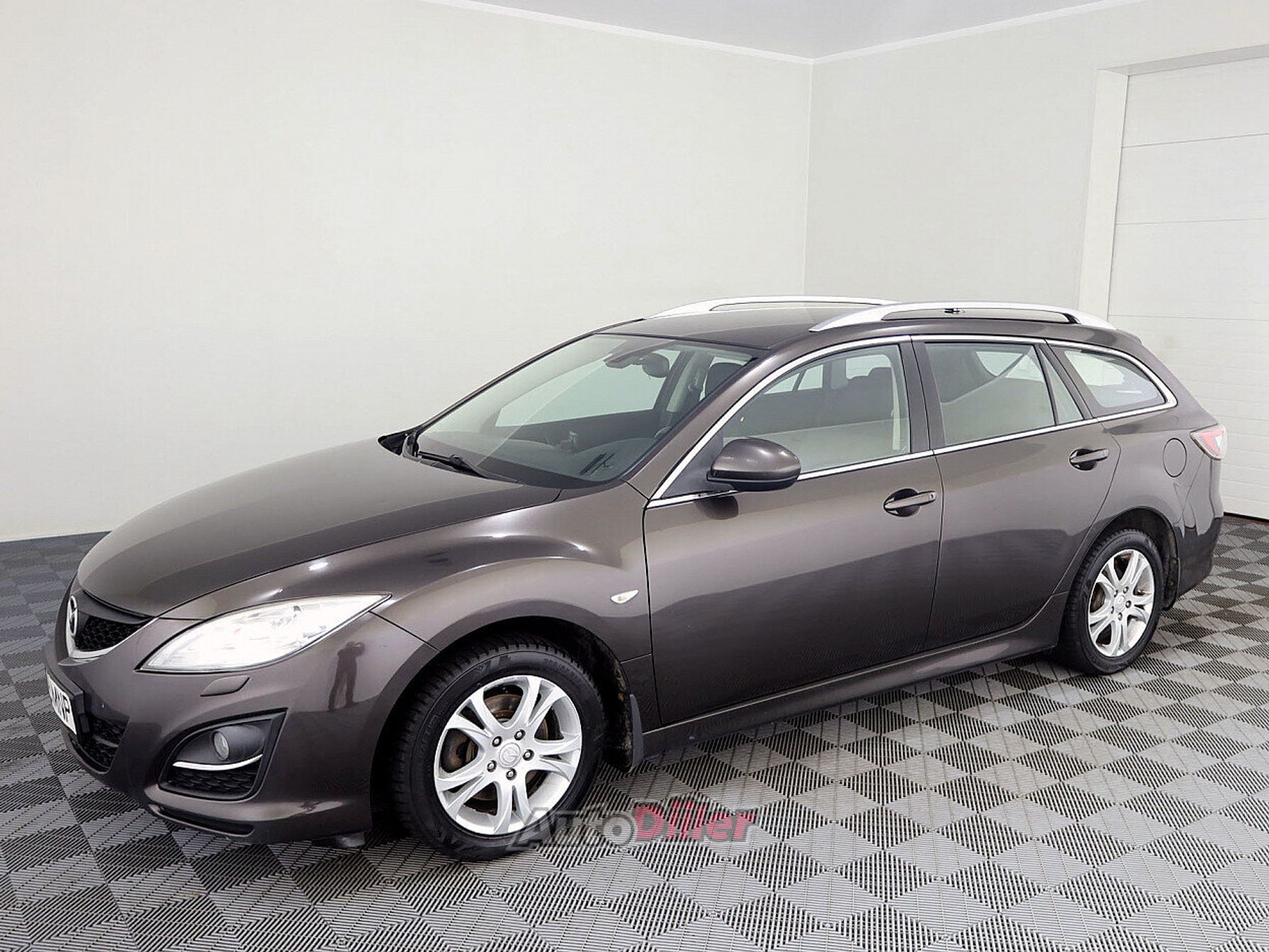 Mazda 6 2.0 114kW 2011, kuva 2/7