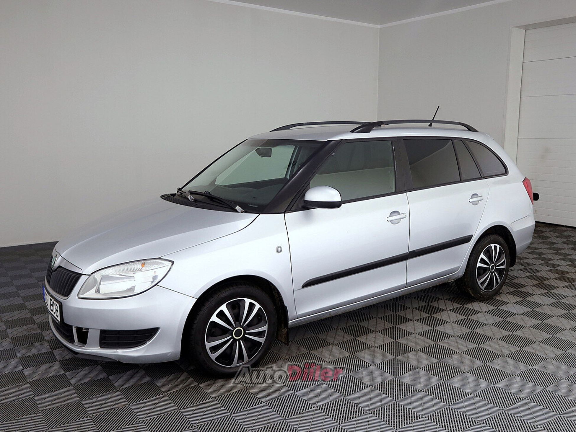 Skoda Fabia 1.6 55kW 2012, kuva 2/7