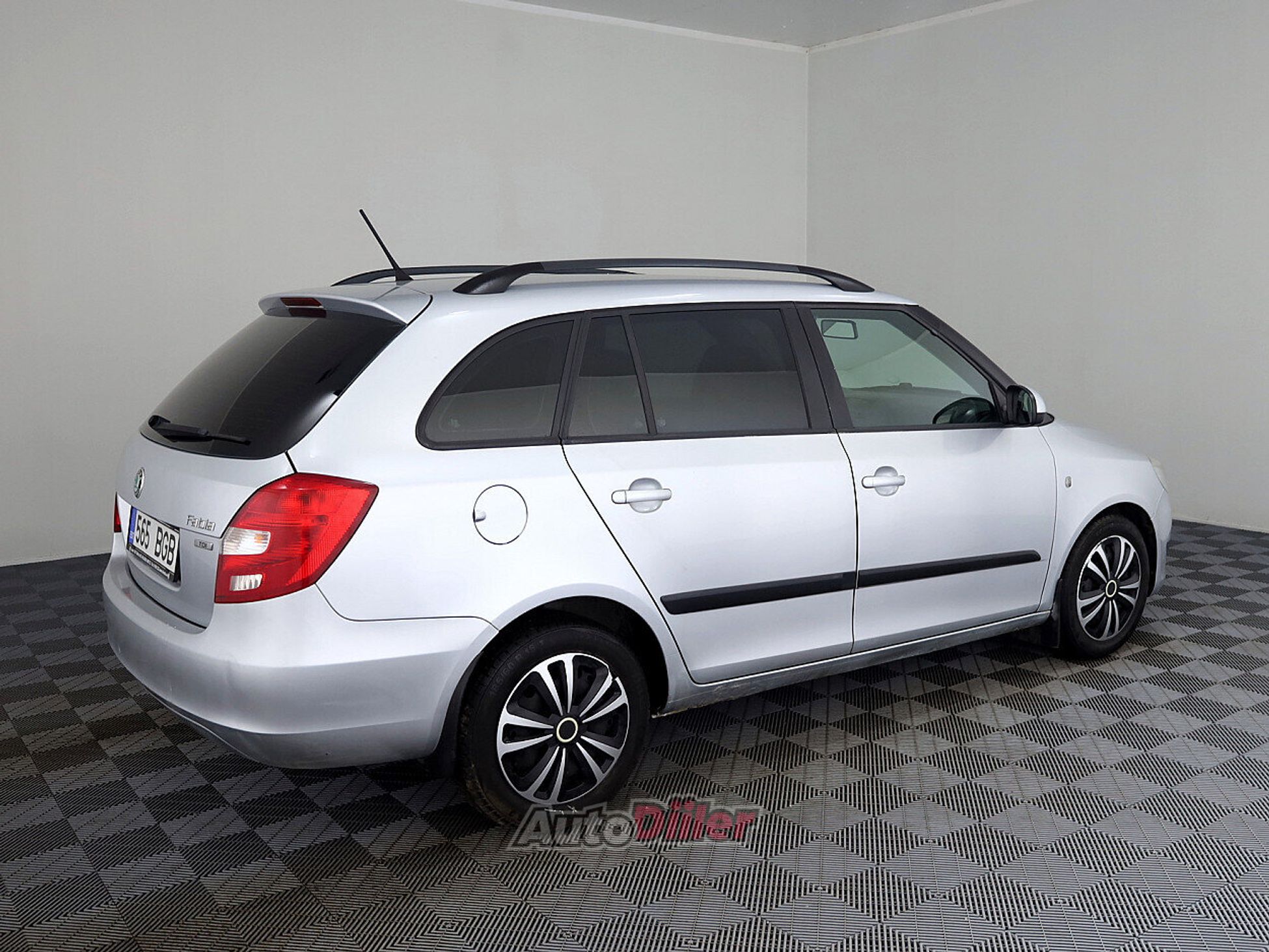 Skoda Fabia 1.6 55kW 2012, kuva 3/7