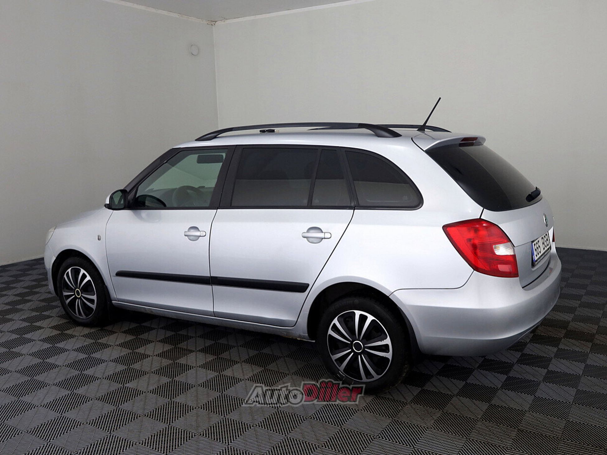 Skoda Fabia 1.6 55kW 2012, kuva 4/7