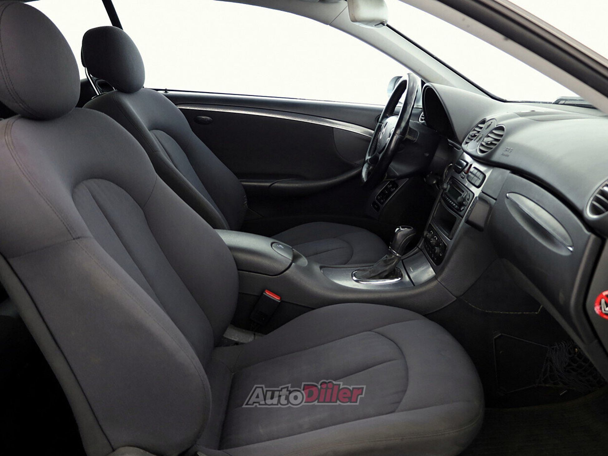 Mercedes-Benz CLK 200 1.8 120kW 2003, photo 6/7
