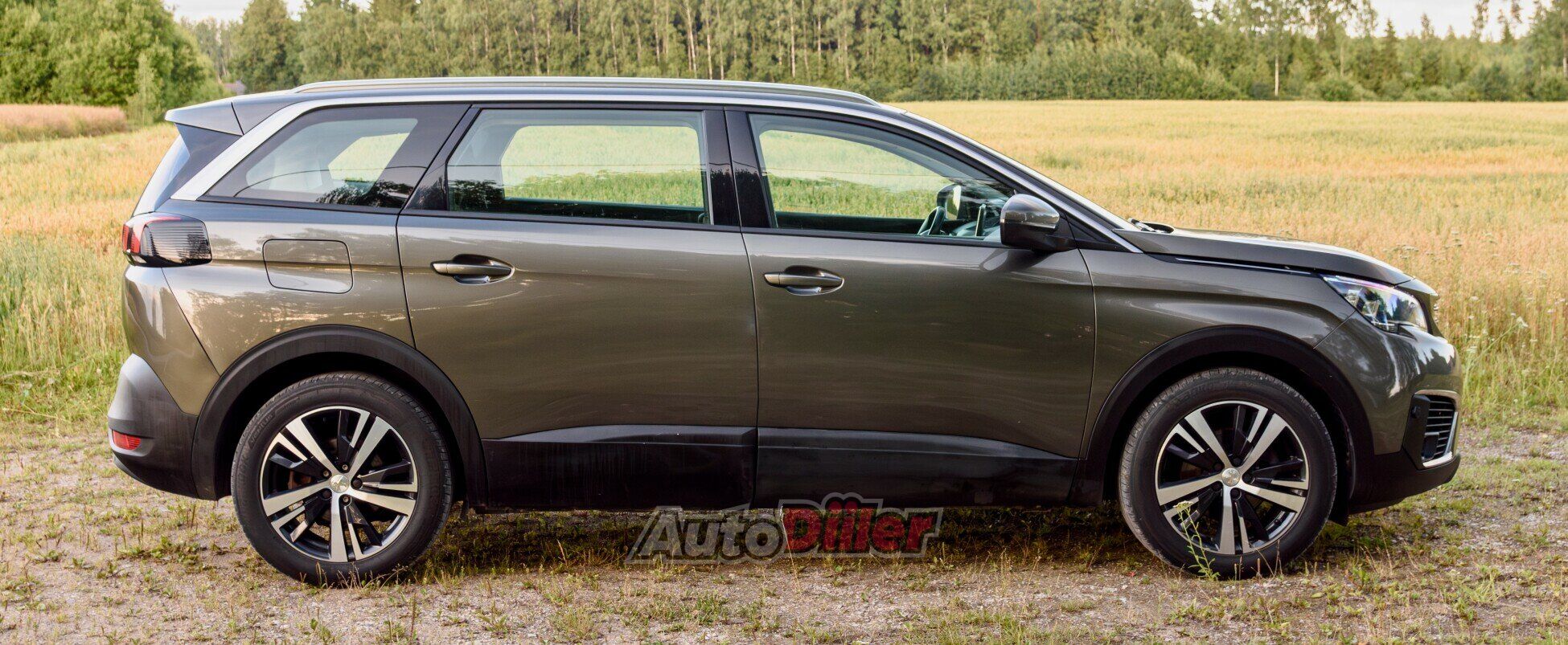 Peugeot 5008 1.5 96kW 2019, photo 2/6