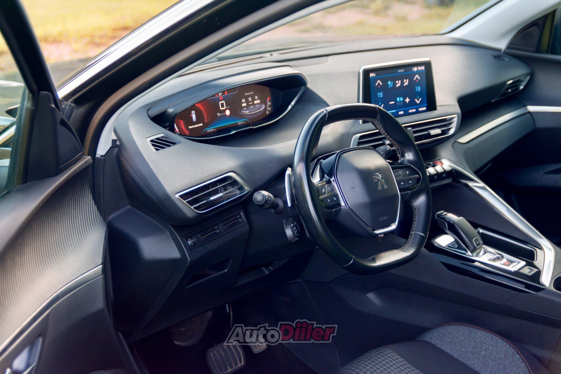 Peugeot 5008 1.5 96kW 2019, photo 5/6