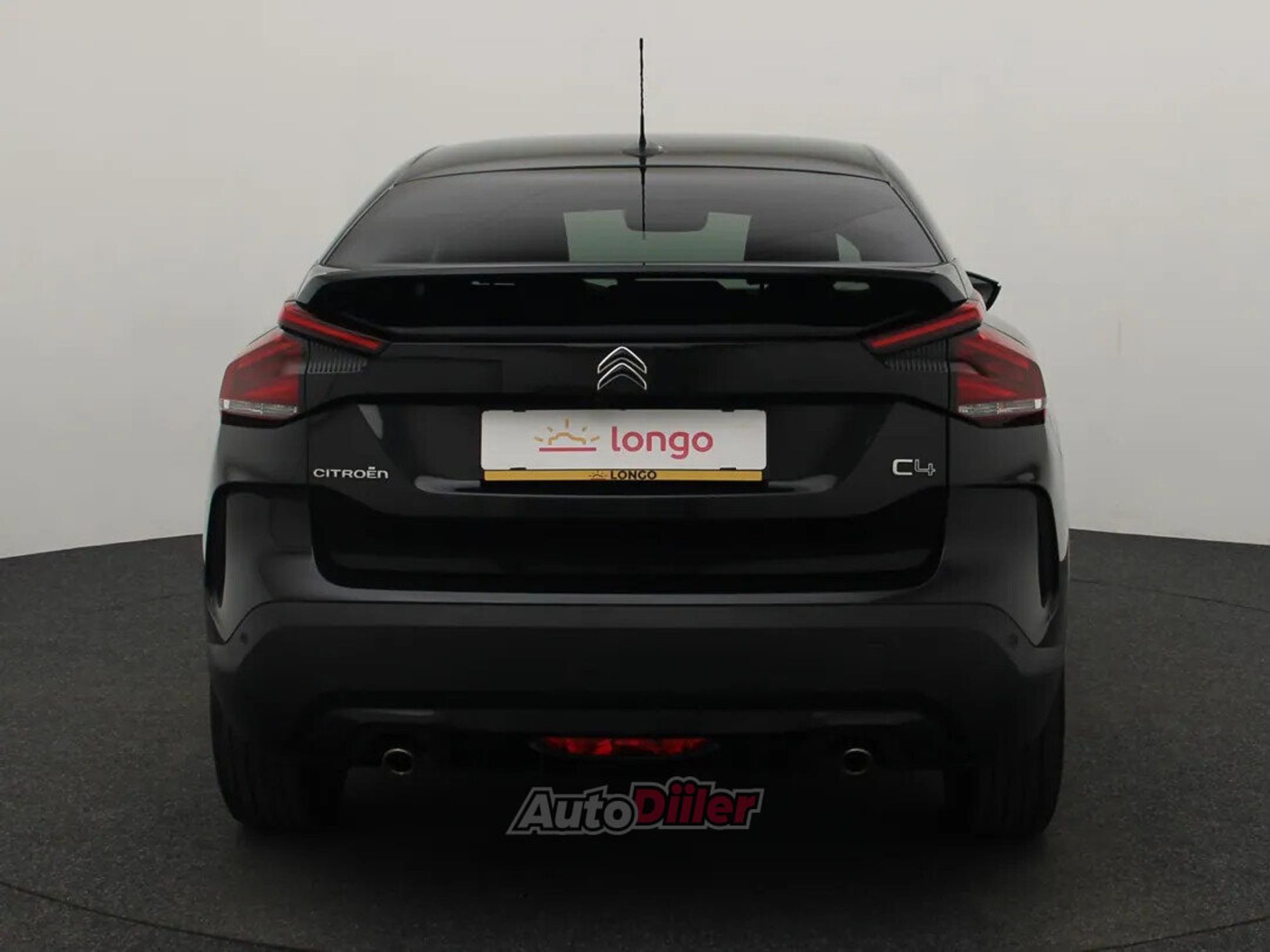 Citroen C4 Shine 1.2 96kW 2021, photo 5/10