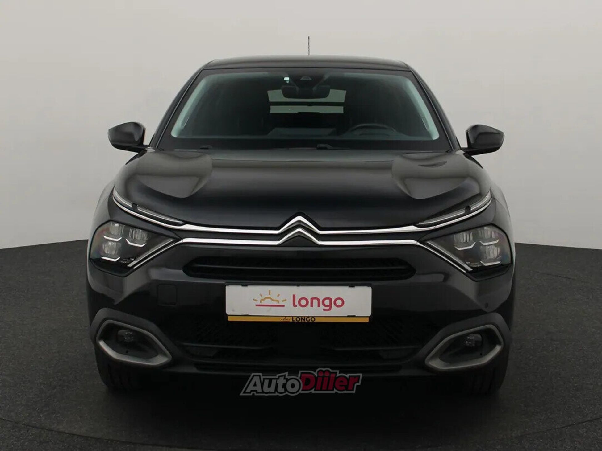 Citroen C4 Shine 1.2 96kW 2021, photo 3/10