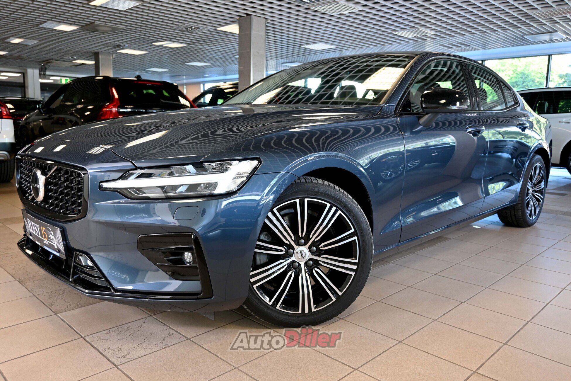 Volvo S60 2024, kuva 4/10