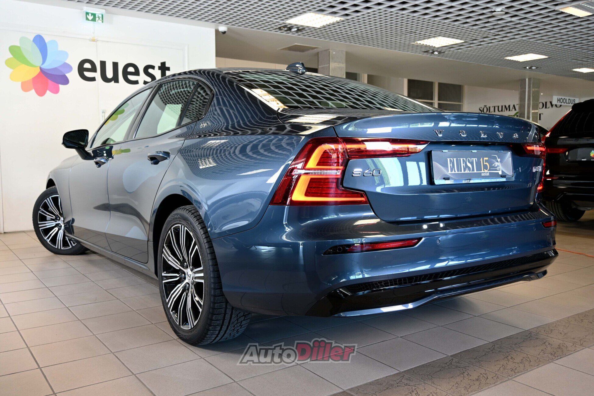 Volvo S60 2024, kuva 3/10