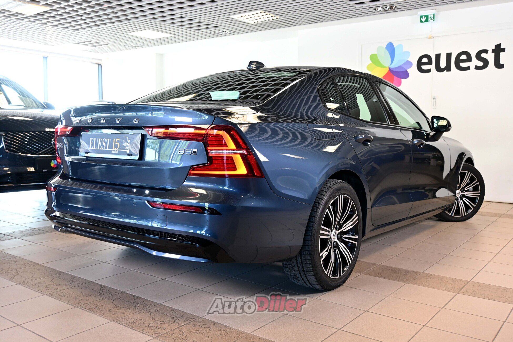 Volvo S60 2024, kuva 2/10