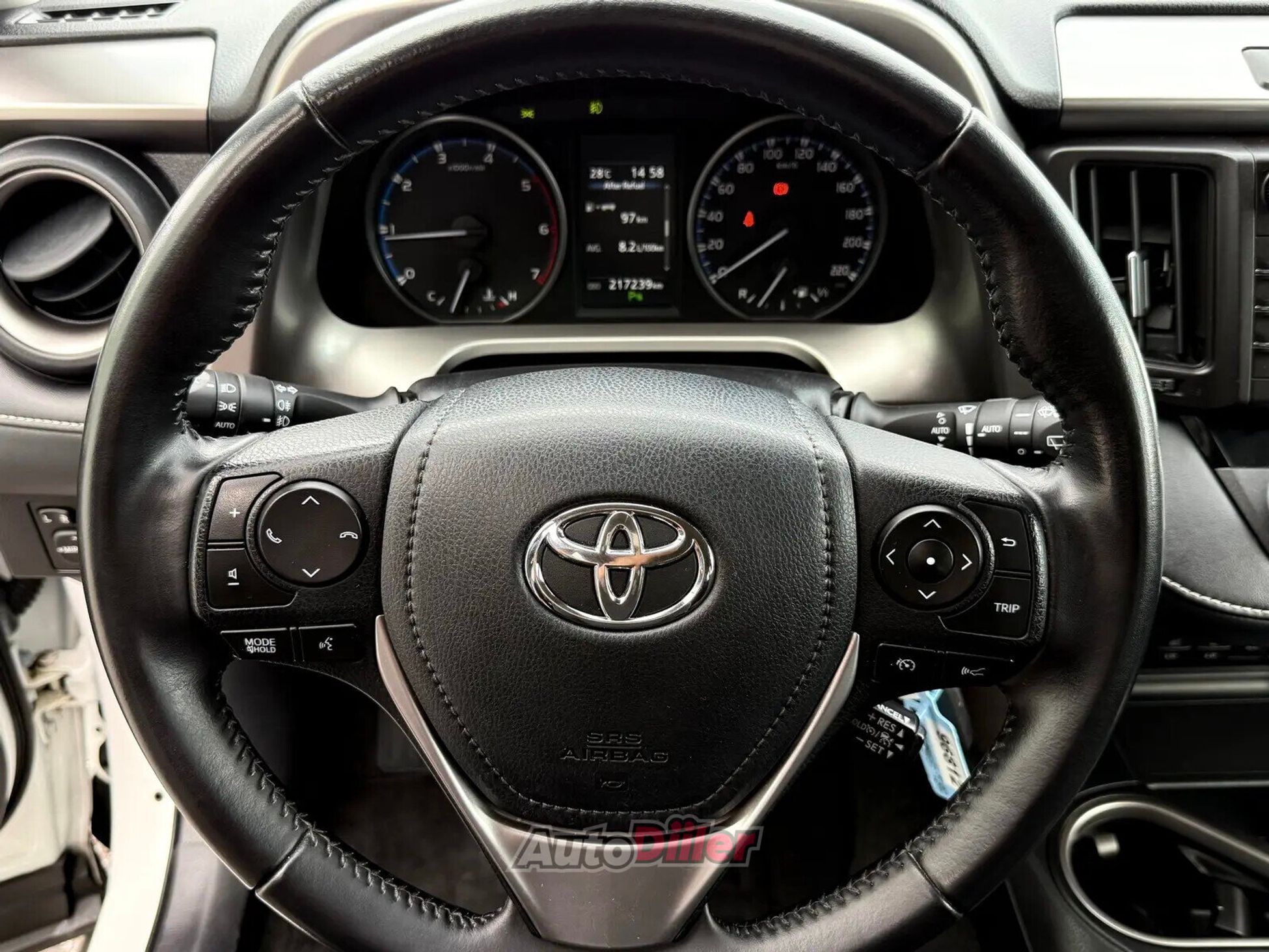 Toyota RAV4 2016, kuva 6/10