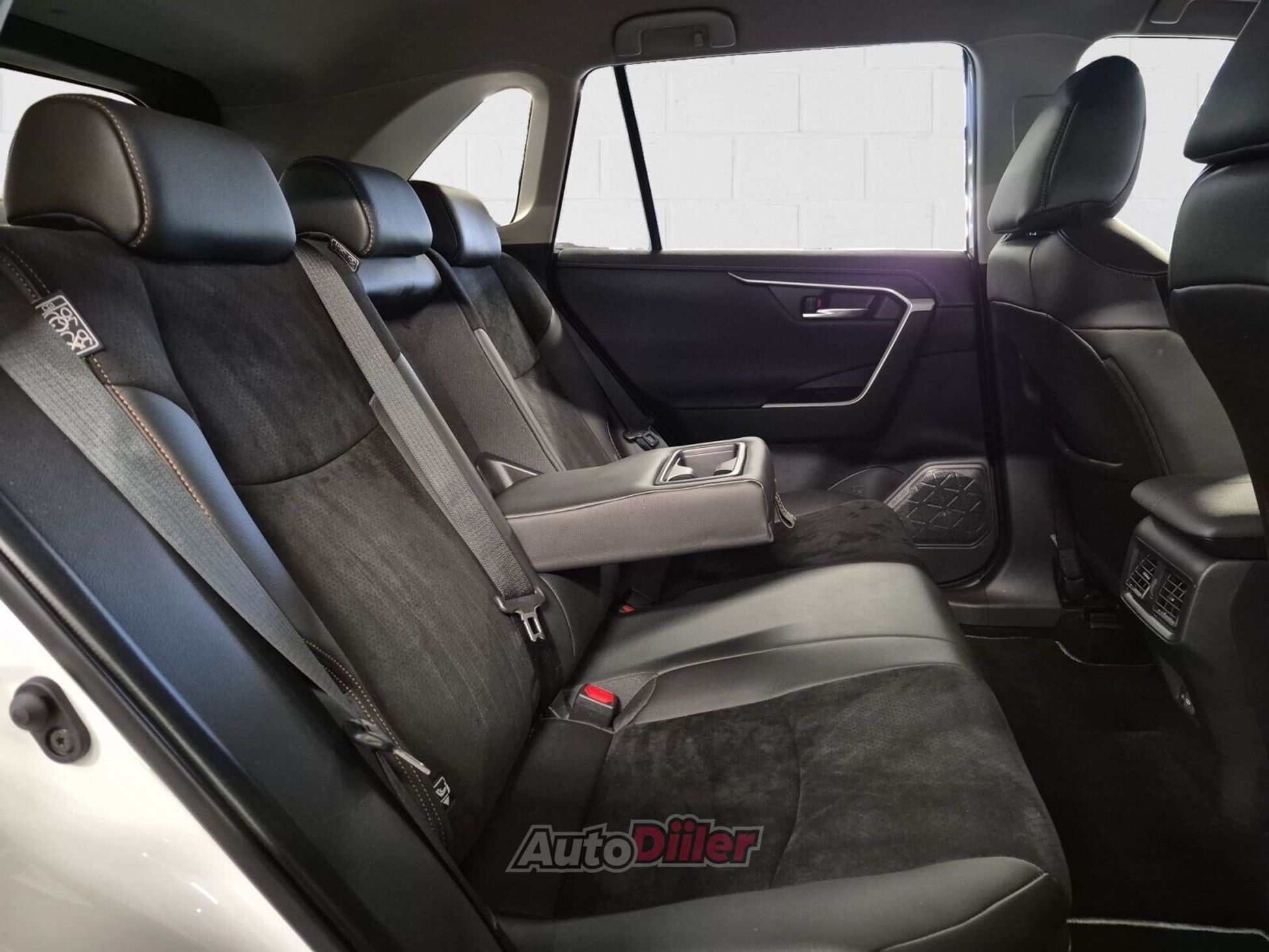 Toyota RAV4 2025, kuva 7/10